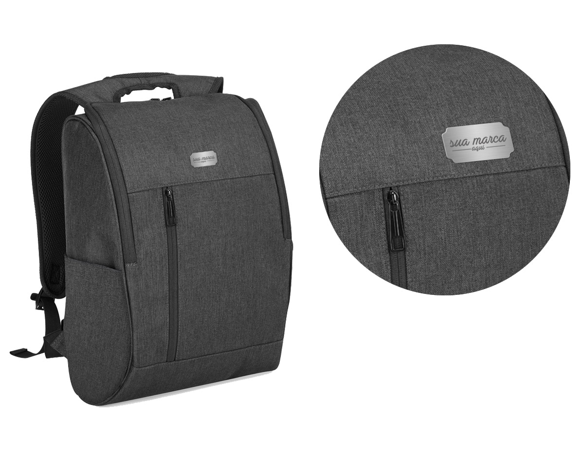 Mochila para notebook. 600D de alta densidade. Compartimento com 2 divisórias almofadadas para notebook até 15.6'' e tablet 9.7''. Interior forrado e almofadado. 1 bolso frontal e 2 bolsos laterais. Parte posterior almofadada, com sistema de apoio acolchoado para as costas e alças almofadadas