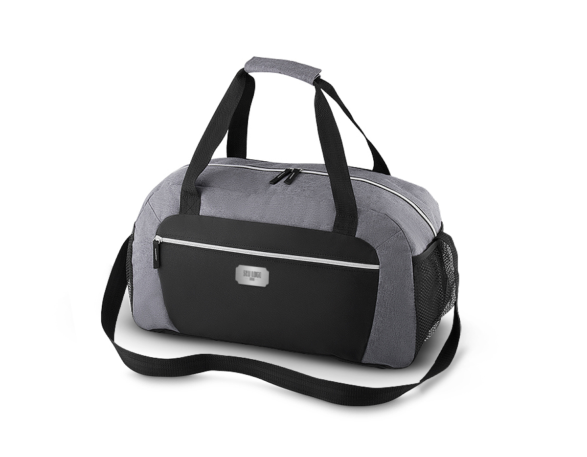 Mala esportiva em polyester, zíper frontal, bolsos laterais, alça de mão e ombro.
