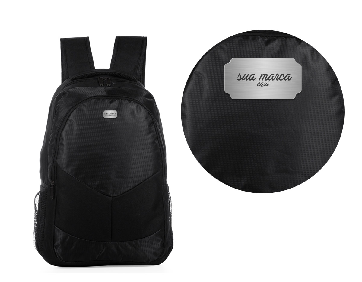 Mochila poliéster para notebook com detalhes em nylon e neoprene. Possui compartimento grande com bolso interno, compartimento médio, dois bolsos laterais de rede, alça superior e alça traseira com espuma para um maior conforto.