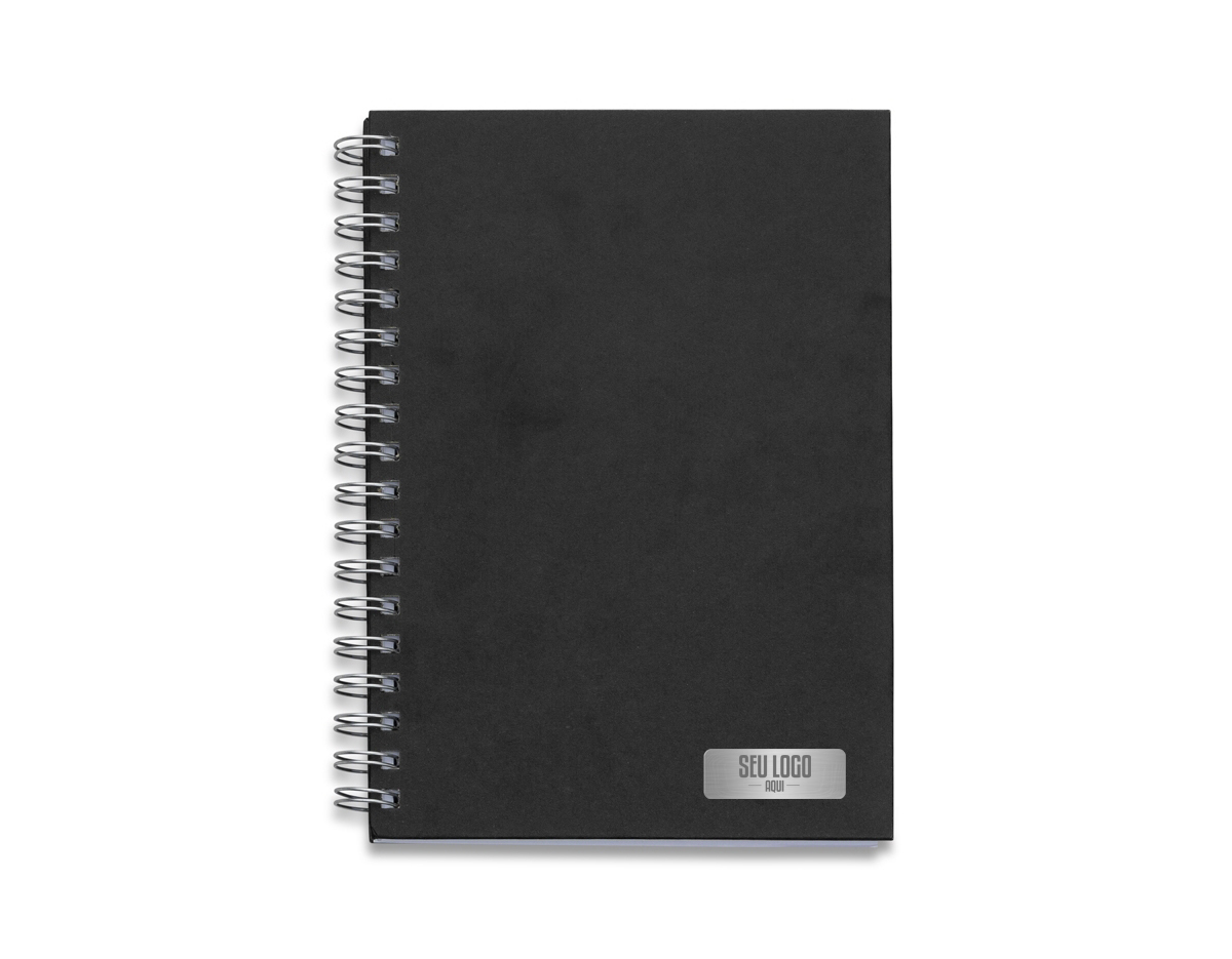  Caderno com capa kraft colorida e espiral prata metálico. Possui aproximadamente 98 folhas brancas pautadas e páginas para: dados pessoais, calendário de 2023 à 2026 e planejamento.