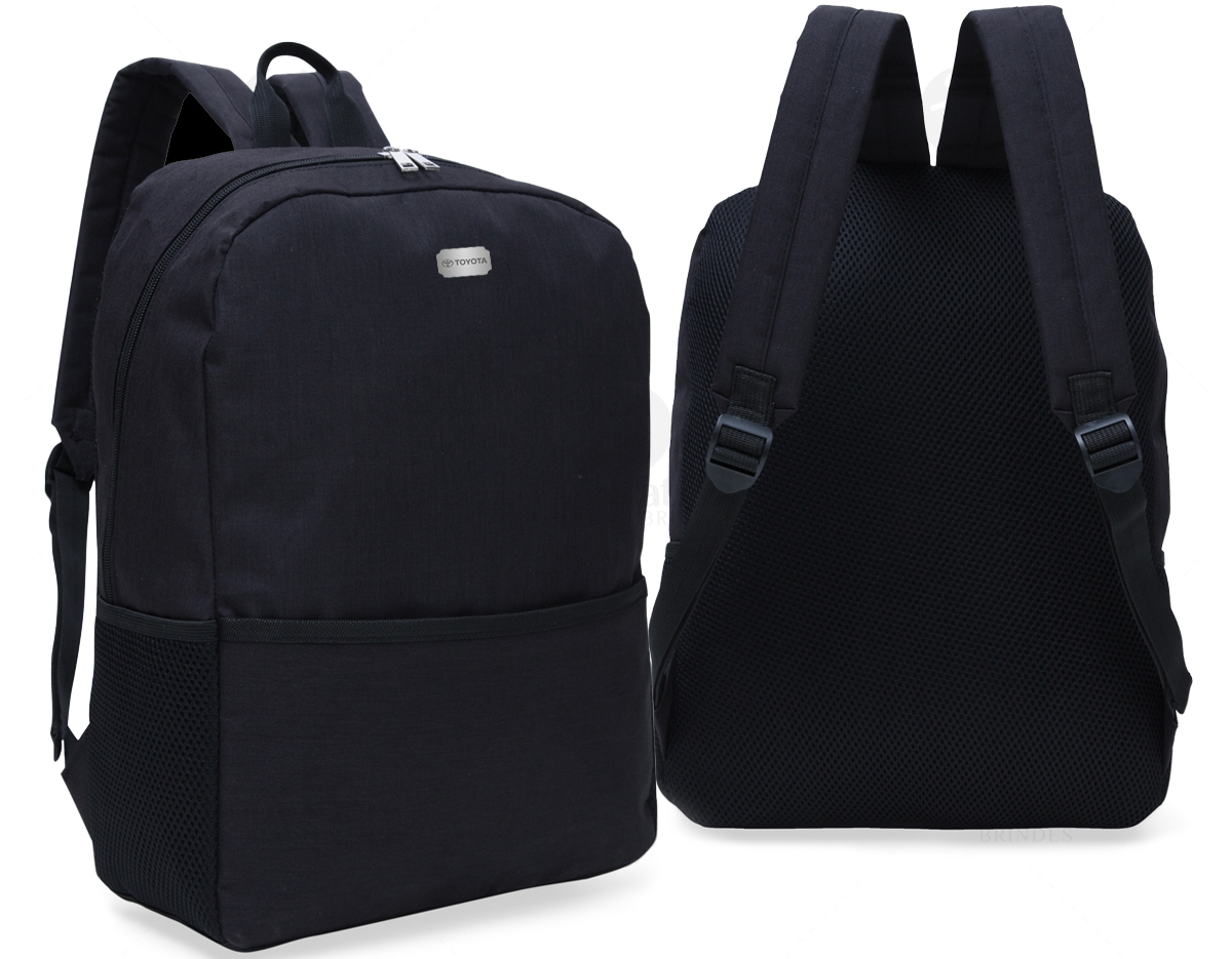 Mochila nylon poliéster para notebook. Possui compartimento grande com bolso interno para notebook, bolso pequeno frontal e bolsos laterais de rede. Zíperes prata, alça superior de nylon, alças ajustáveis para as costas e parte traseira revestida de espuma para maior conforto.