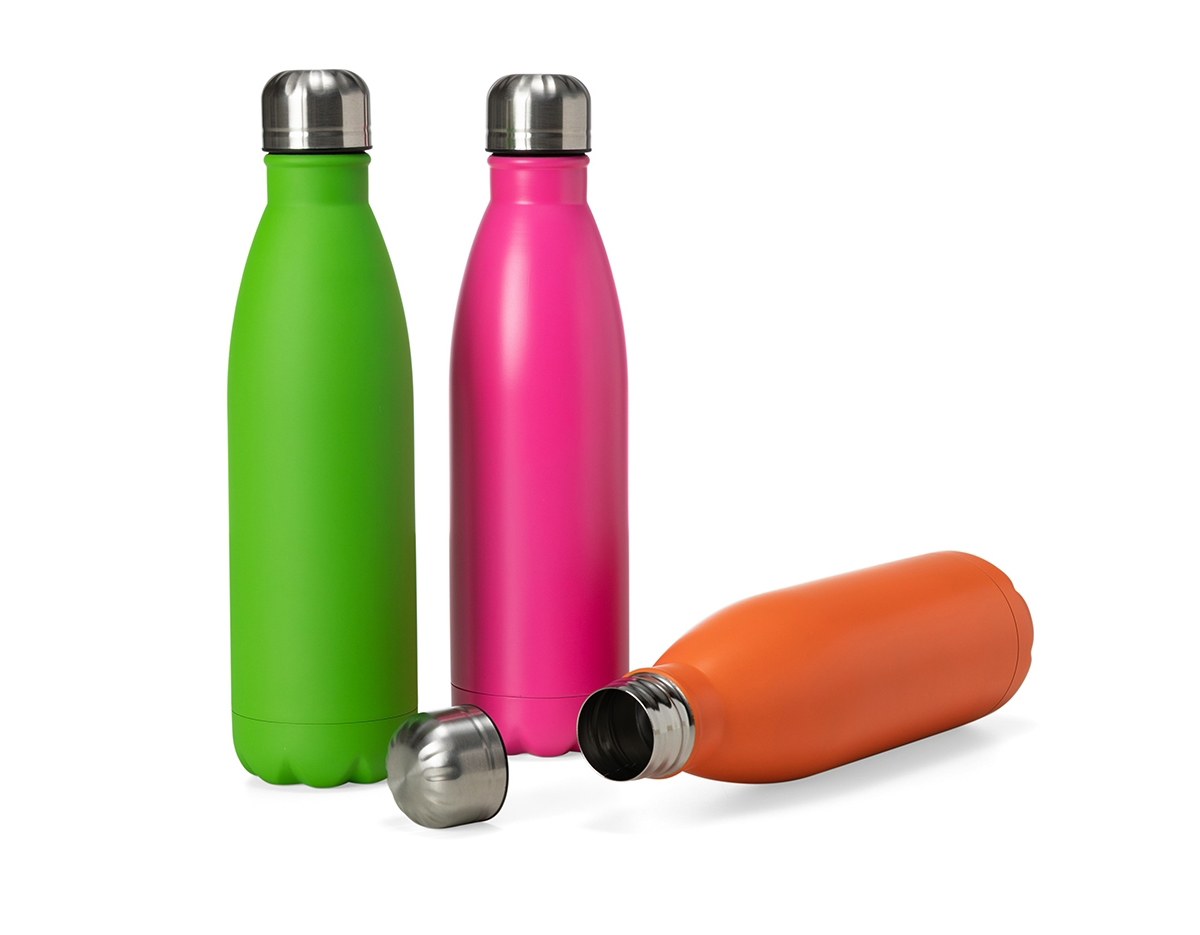 Garrafa 750ml em inox com tampa rosqueável e pintura fosca cítrica. Obs.: Não é um modelo térmico