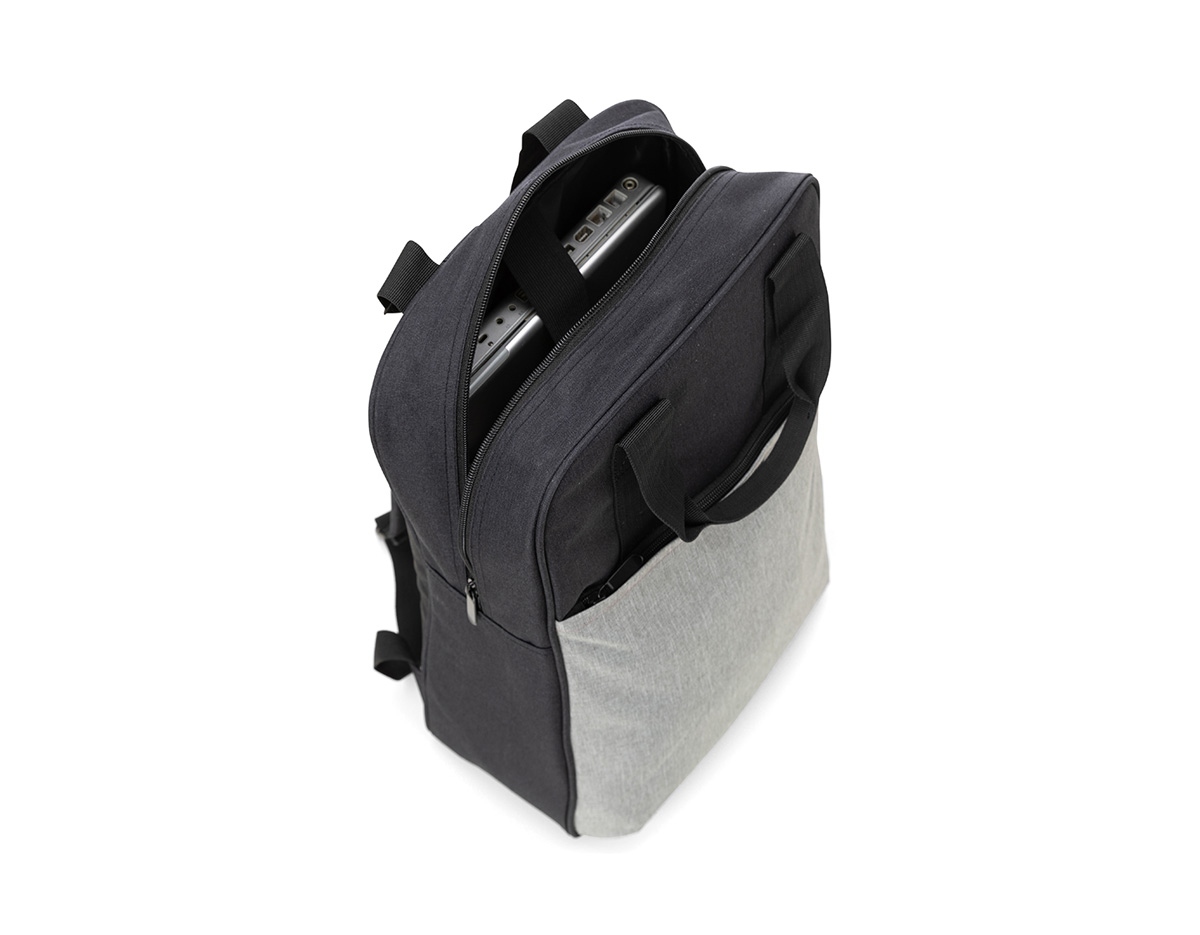 Mochila p/ Notebook em tecido poliéster parte externa
Bolsos frontal com ziper;
Alça de mão e ombro.
Parte interna:
Compartimento para notebook.
Tamanho total do Notebook - 17