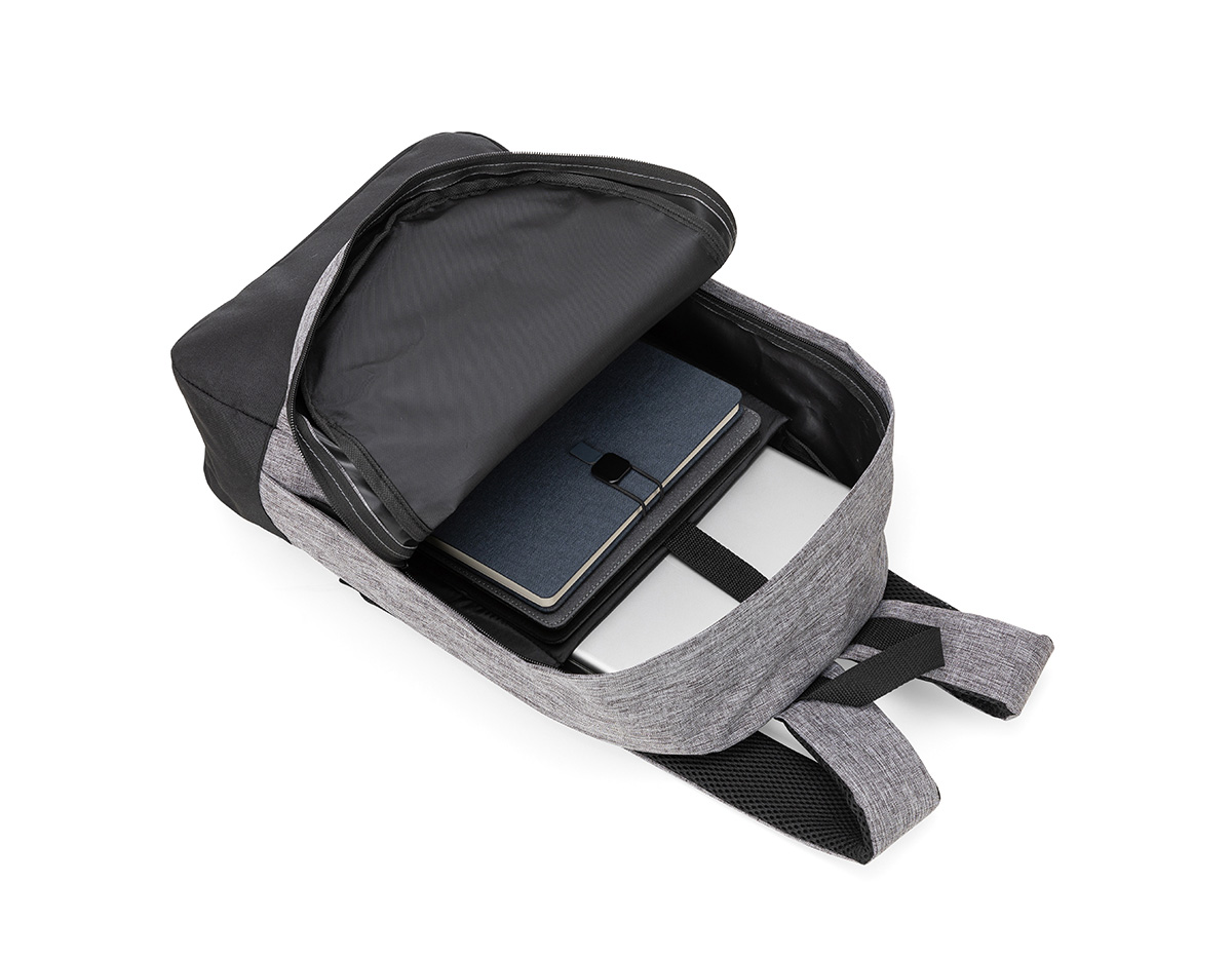 Mochila p/ Notebook em tecido poliéster Compartimento para Notebook,
Tamanho total do Notebook - 17¨