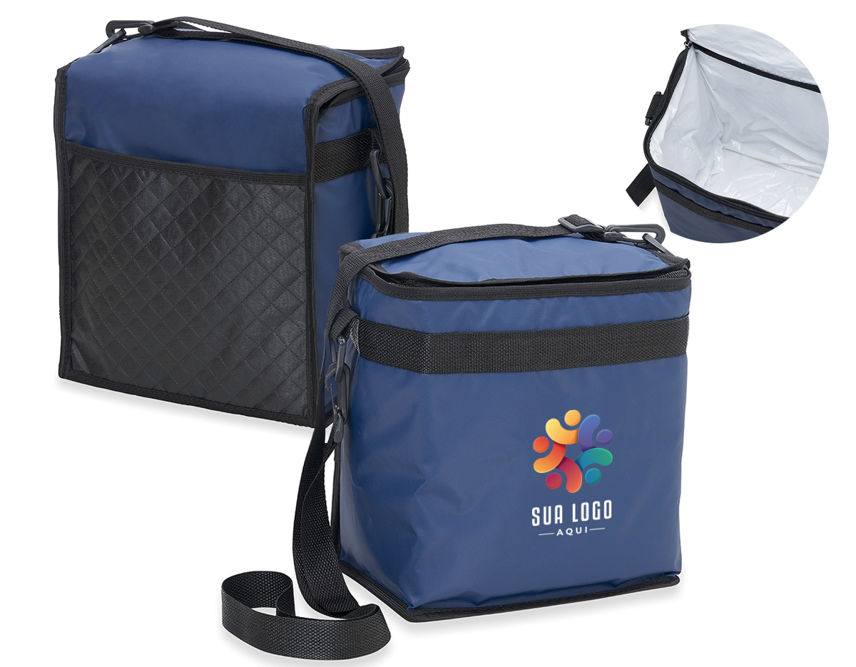 Bolsa térmica de bagum sintético com capacidade de 10 litros, contém revestimento interno em polietileno atóxico soldado (não vaza), bolso sintético externo de matelassê e alça tiracolo ajustável de polipropileno.