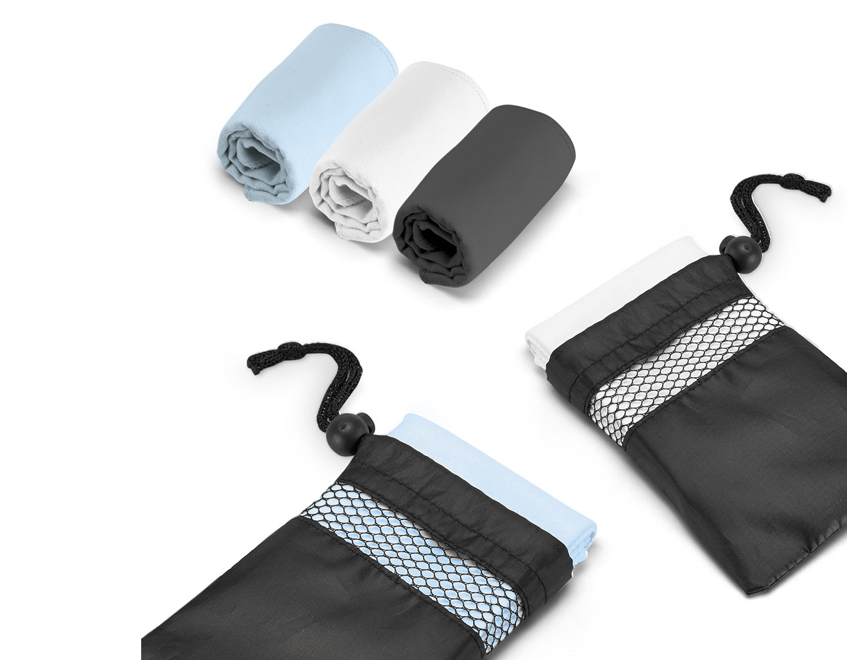 Toalha para esporte em microfibra (210 g/m²). Toalha prática e leve que facilita o transporte, de elevada absorção e rápida secagem. Fornecida com bolsa em 190T. 400 x 800 mm | Bolsa: 135 x 205 mm