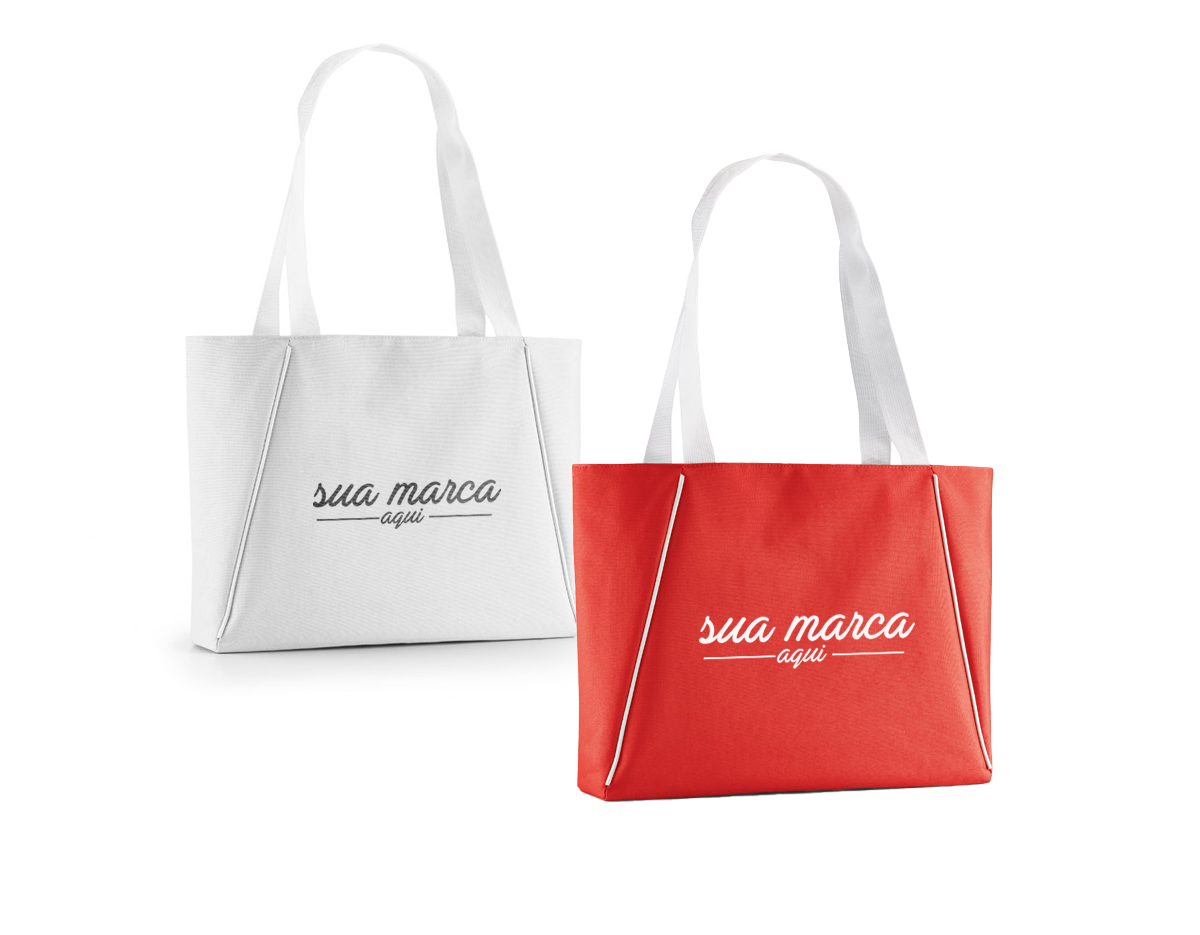 Sacola de praia em 300D com bolso interior. Alças em webbing de 70 cm. 450 x 300 x 80 mm
