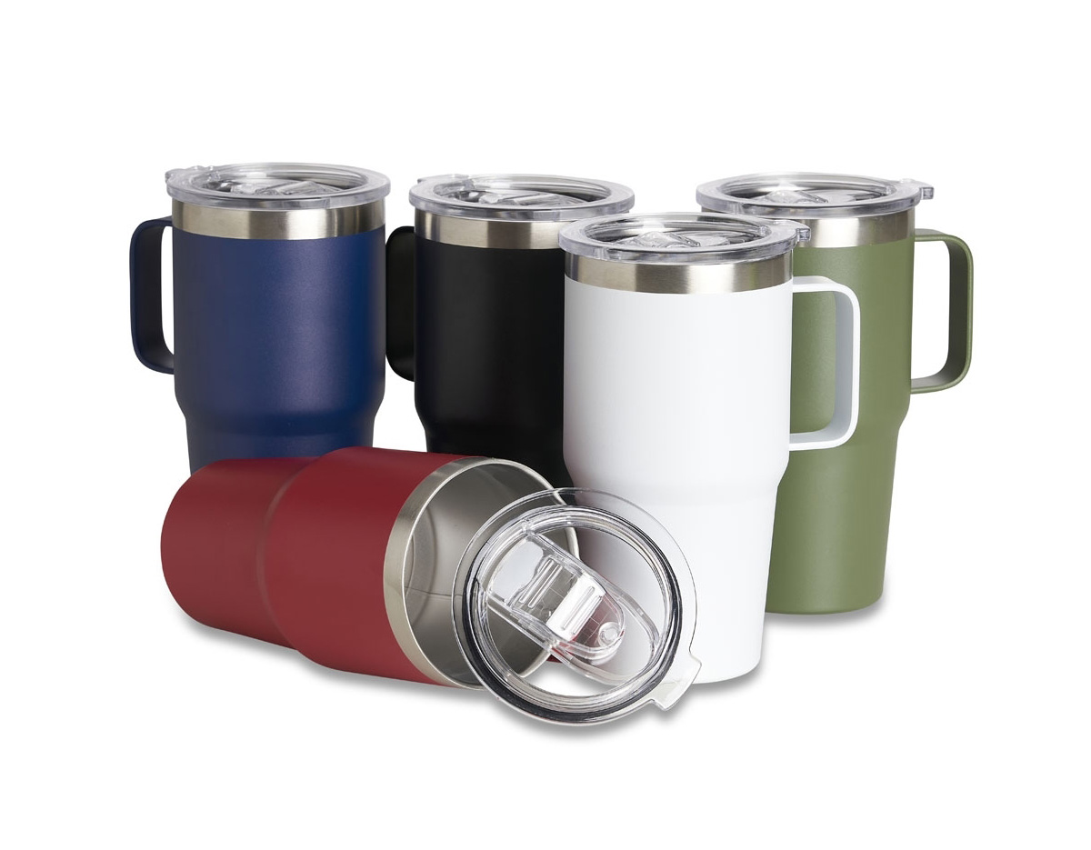 Caneca térmica de Inox com capacidade para 700ml. Acompanha uma tampa de plástico transparente .