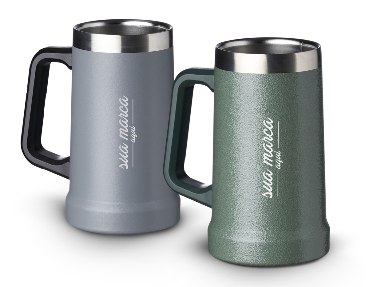 Caneca térmica de inox com pegador plástico, capacidade de 700ml. Material livre de BPA.