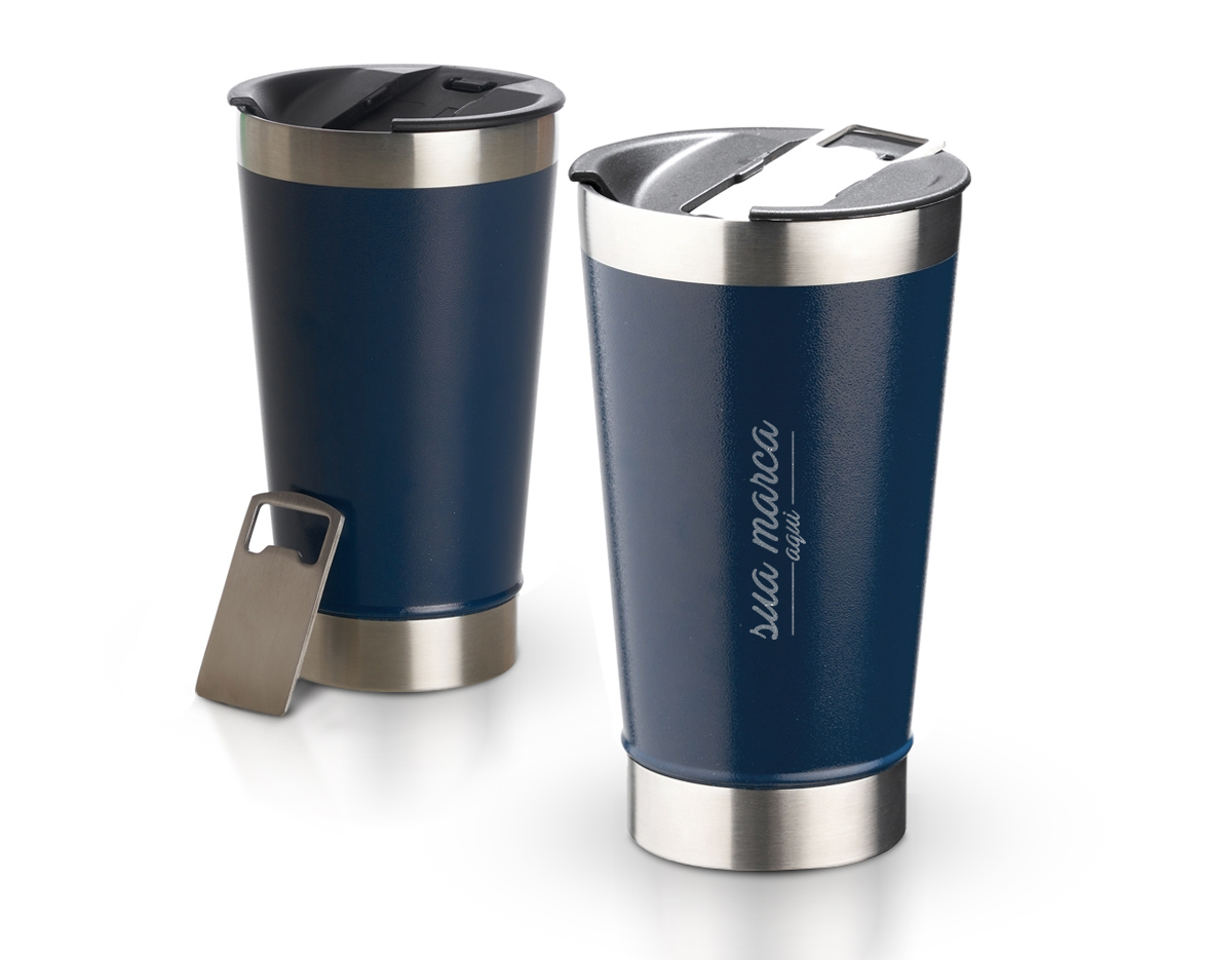 Copo térmico de inox com acabamento texturizado e capacidade 500ml, material livre de BPA. Contém tampa com abridor.