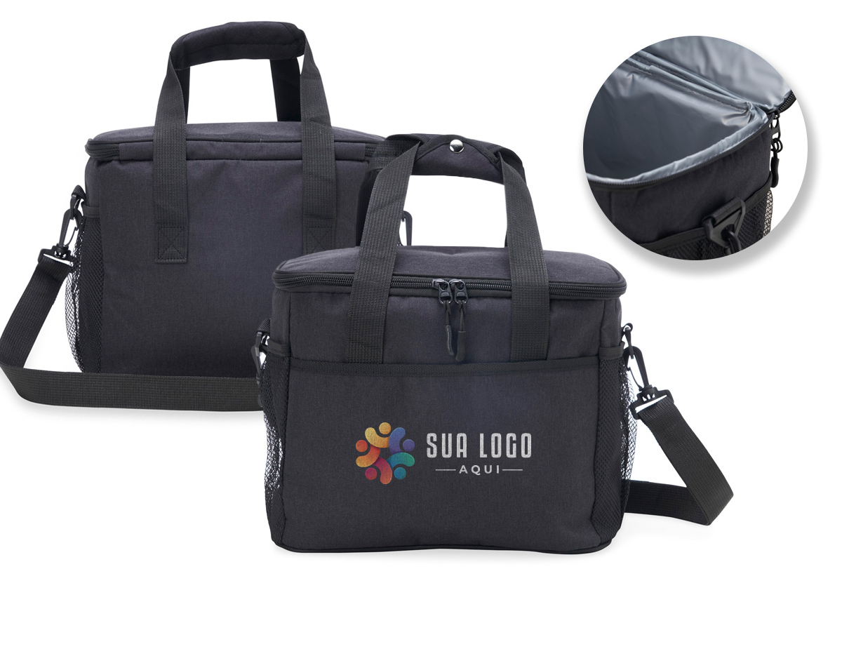 Bolsa térmica confeccionada em nylon, com capacidade de 14 litros, desenvolvida para transportar alimentos e bebidas com praticidade e segurança. Possui compartimento principal com revestimento térmico soldado e sistema antivazamento, que contribui para a conservação da temperatura. Conta com bolso frontal e bolsos laterais em malha para melhor organização. Dispõe ainda de alças de mão com suporte de junção e acompanha alça transversal, oferecendo maior conforto e versatilidade no transporte.