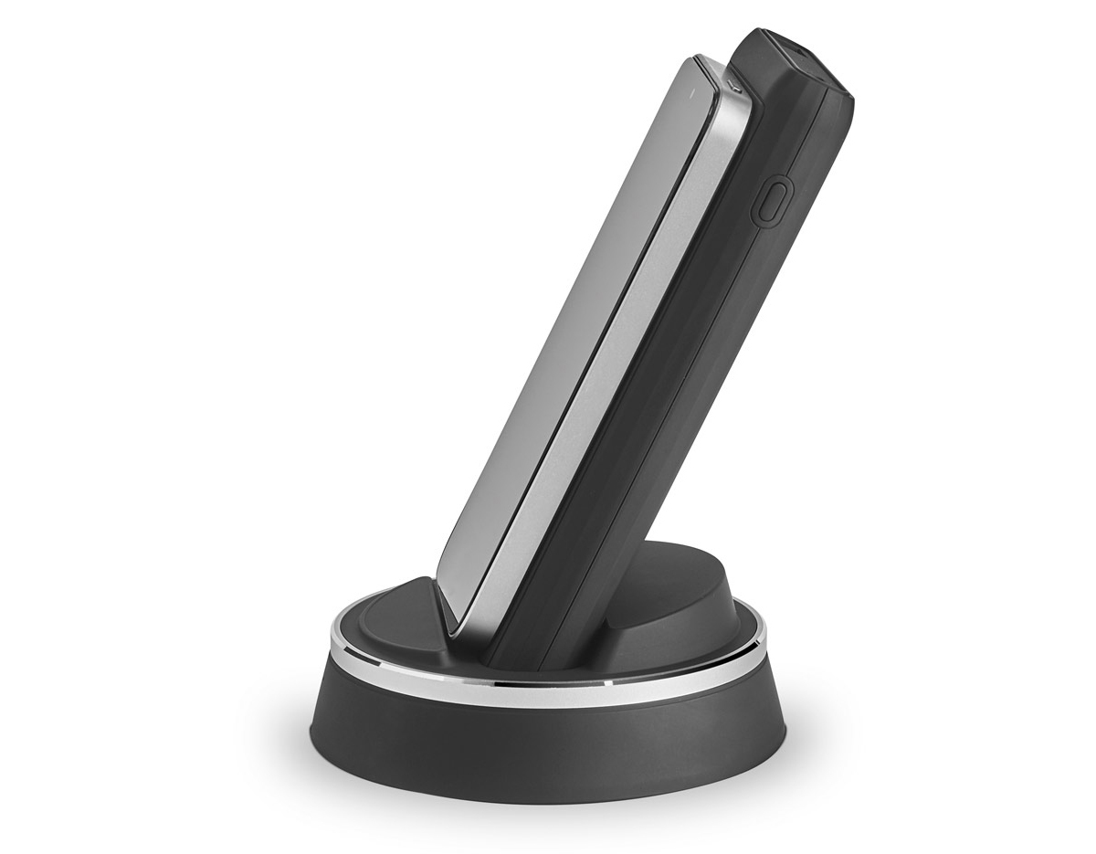 bateria portátil com uma base de carregamento em ABS e PC que permite simultaneamente ser usada como um carregador wireless. Capacidade de 10 000 mAh e potência de carregamento wireless de 10W.
