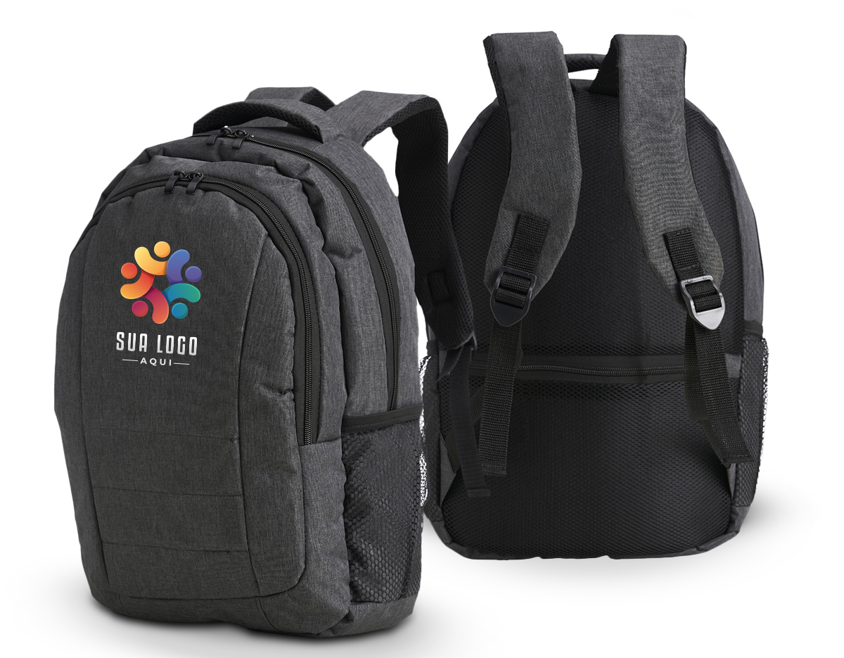 Mochila de nylon e oxford 26 litros com 3 compartimentos, sendo o principal com bolso para notebook 15’6 com fecho de velcro, compartimento mediano frontal com divisórias internas e compartimento na área costada. Contém bolsos laterais telados, alça de mão, alça de costas e área costada com revestimento espumado