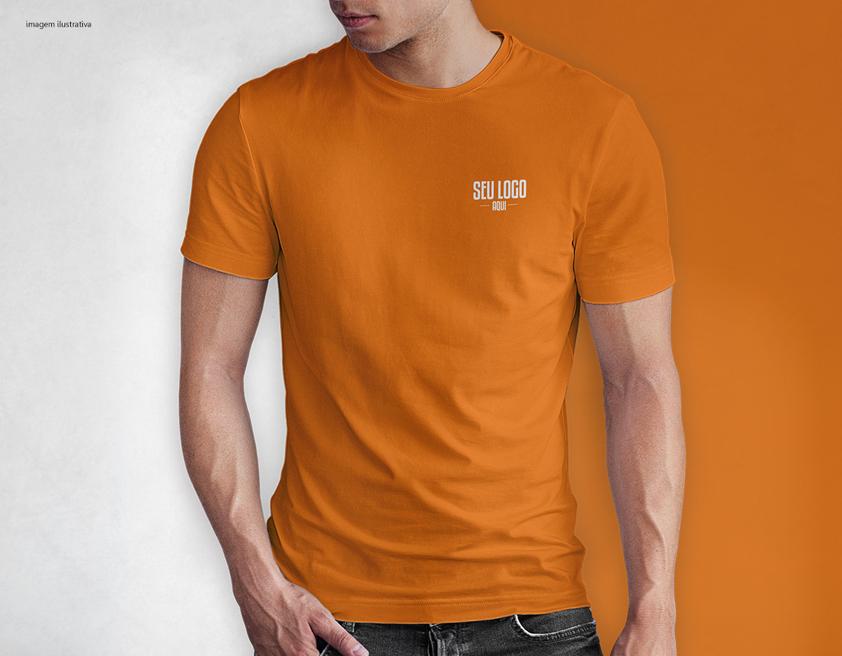 Camiseta tradicional, confeccionada em tecido meia malha, 100% algodão (165 g/m2) e com fio 30/1 misto. Com gola em ribana 1,5X1,5 com fita de reforço  e com costura dupla nas mangas, barra de fundo e laterais. Tamanhos: P, M, G, GG e XGG.