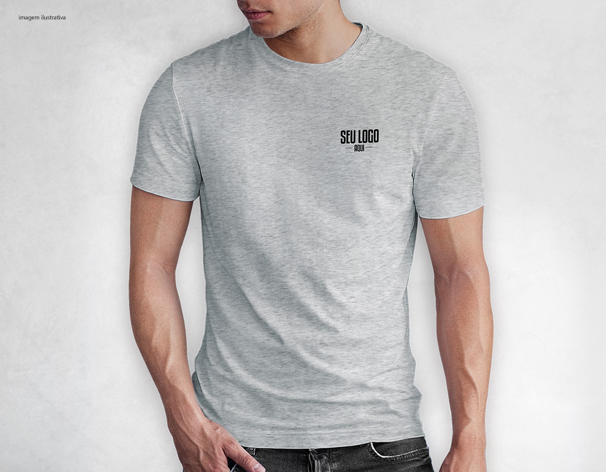 Camiseta tradicional, confeccionada em tecido meia malha, 100% algodão (165 g/m2) e com fio 30/1 misto. Com gola em ribana 1,5X1,5 com fita de reforço  e com costura dupla nas mangas, barra de fundo e laterais. Tamanhos: P, M, G, GG e XGG.