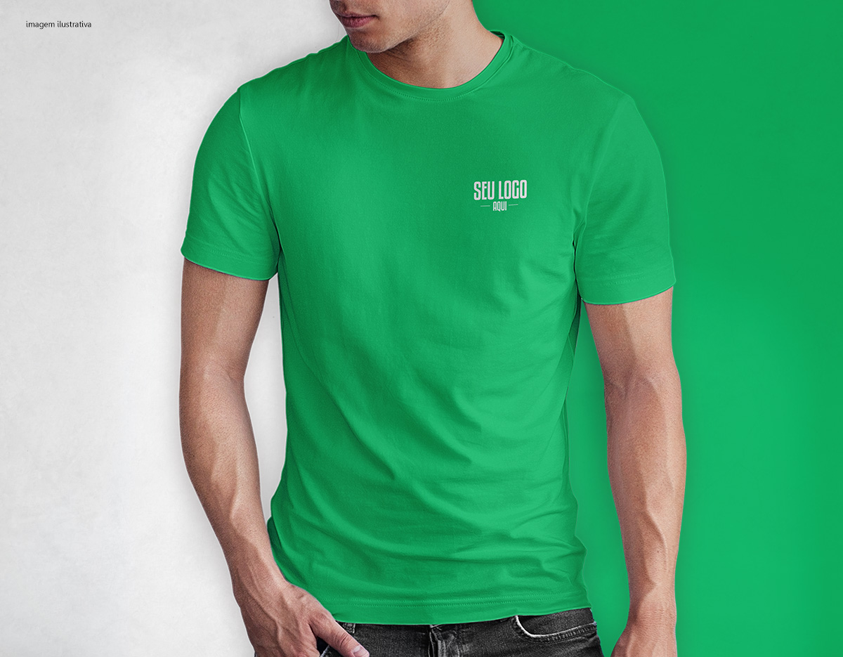 Camiseta tradicional, confeccionada em tecido meia malha, 100% algodão (165 g/m2) e com fio 30/1 misto. Com gola em ribana 1,5X1,5 com fita de reforço  e com costura dupla nas mangas, barra de fundo e laterais. Tamanhos: P, M, G, GG e XGG.