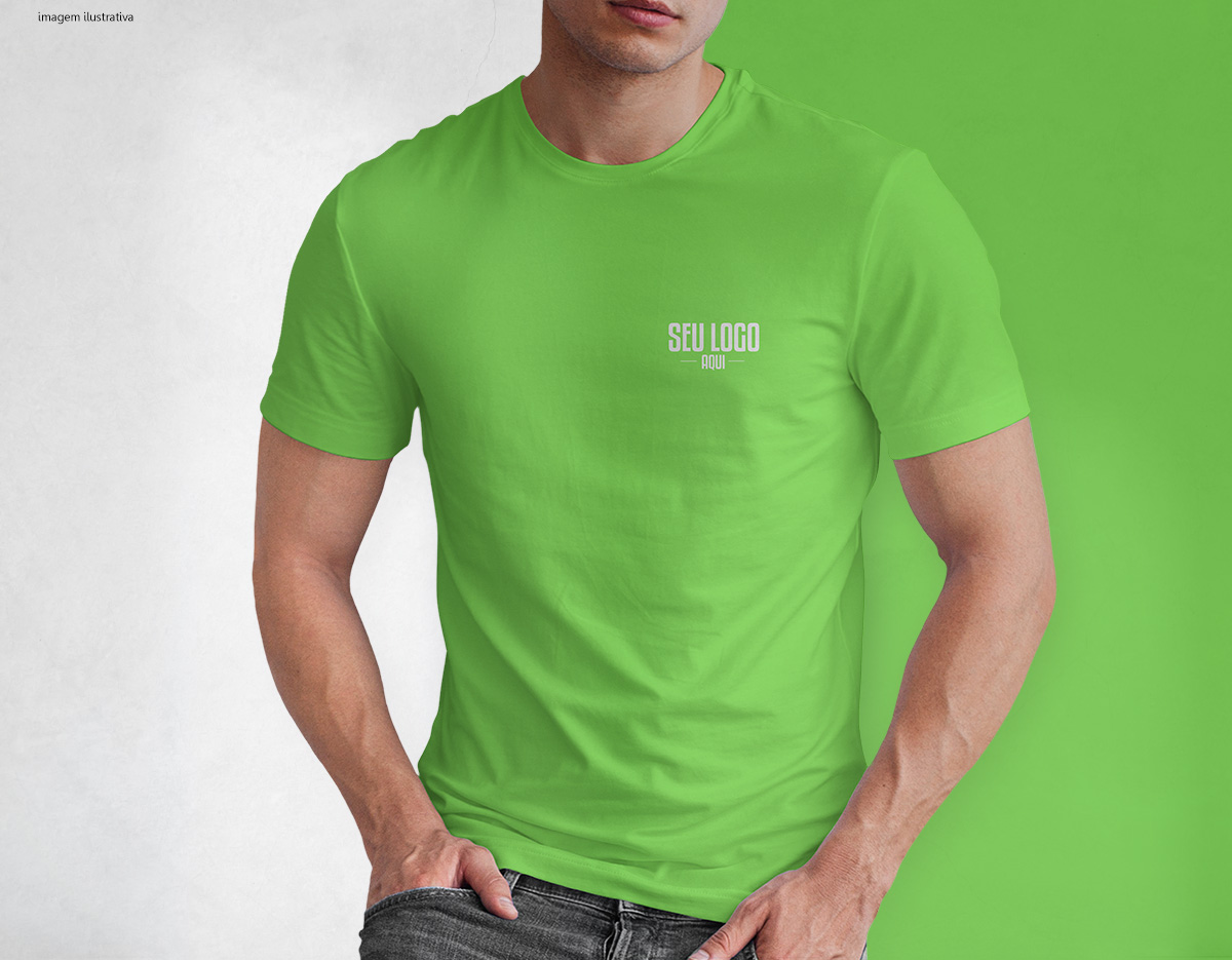 Camiseta tradicional, confeccionada em tecido meia malha, 100% algodão (135 g/m2) e com fio 30/1 misto. Com gola em ribana 1,5X1,5 com fita de reforço  e com costura dupla nas mangas, barra de fundo e laterais. Tamanhos: P, M, G e GG.