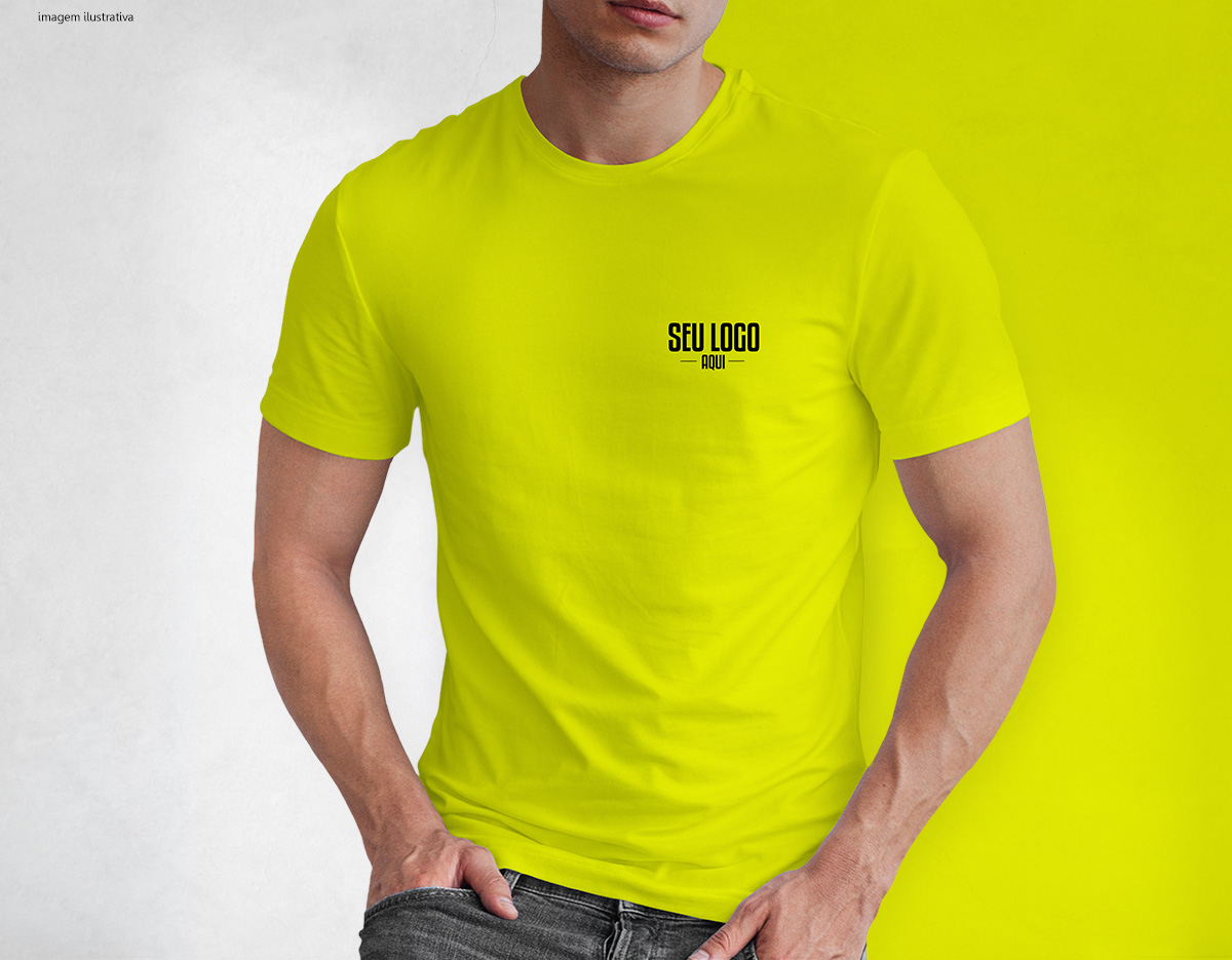 Camiseta tradicional, confeccionada em tecido meia malha, 100% algodão (135 g/m2) e com fio 30/1 misto. Com gola em ribana 1,5X1,5 com fita de reforço  e com costura dupla nas mangas, barra de fundo e laterais. Tamanhos: P, M, G e GG.