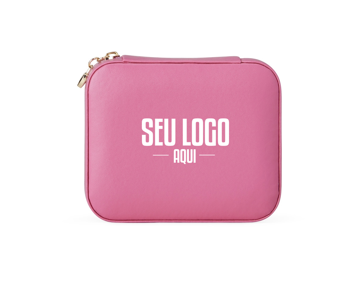 Porta joias de couro sintético com revestimento aveludado. Possui compartimentos internos para anéis, brincos, pulseiras e colares.