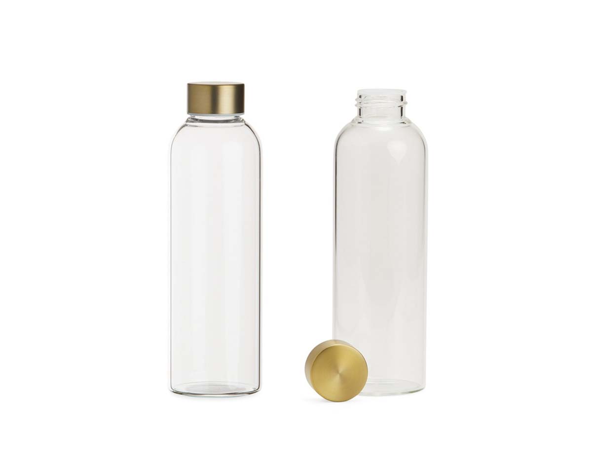 Garrafa de vidro borossilicato com capacidade de 650ml, acompanha capa de neoprene com alça para transporte. Tampa de alumínio.