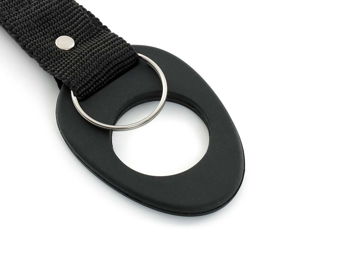 Suporte para garrafa para pet. Acompanha mosquetão e argola para chaveiro.