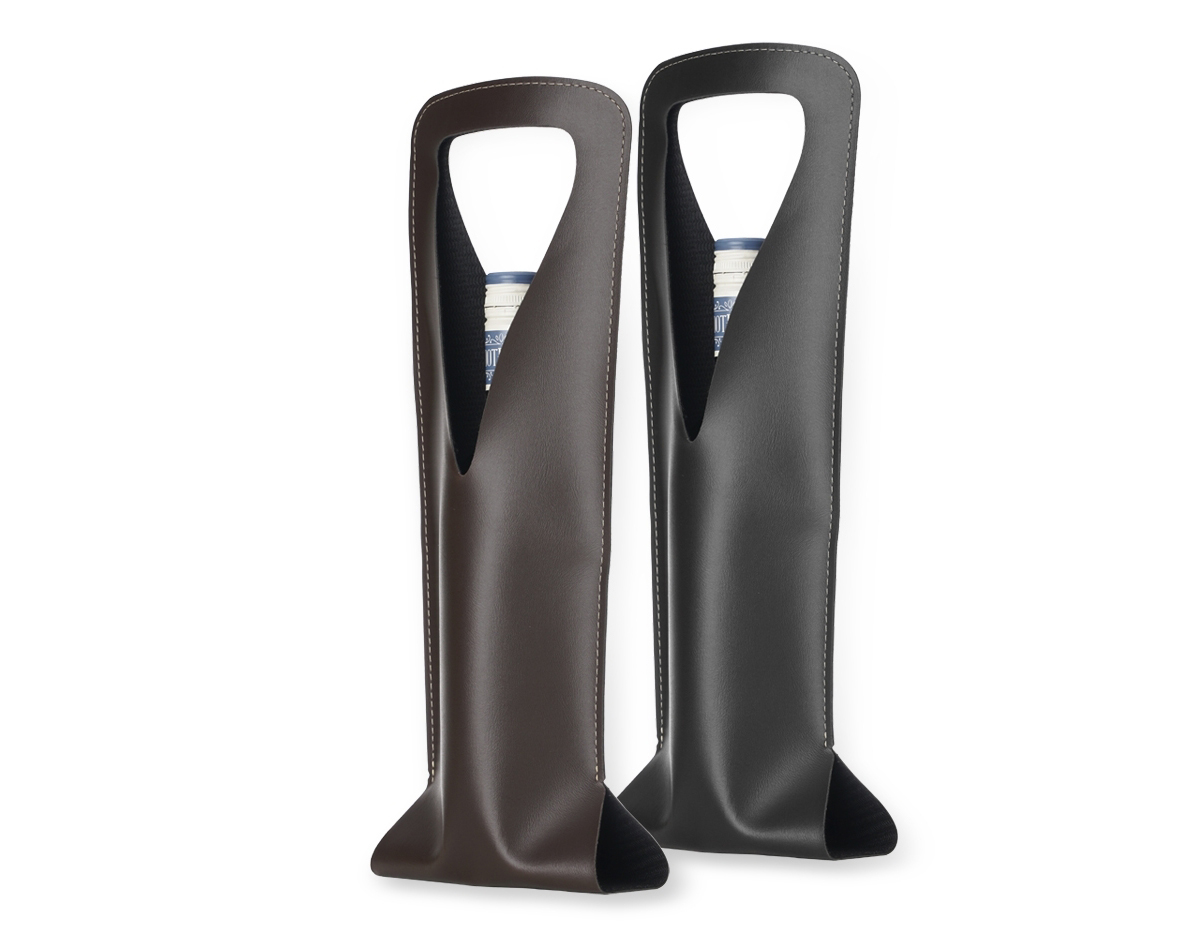 Estojo porta vinho em couro sintético bidim: elegante e funcional. Perfeito para transportar sua garrafa com segurança e estilo. Ideal para presentear ou para uso pessoal.