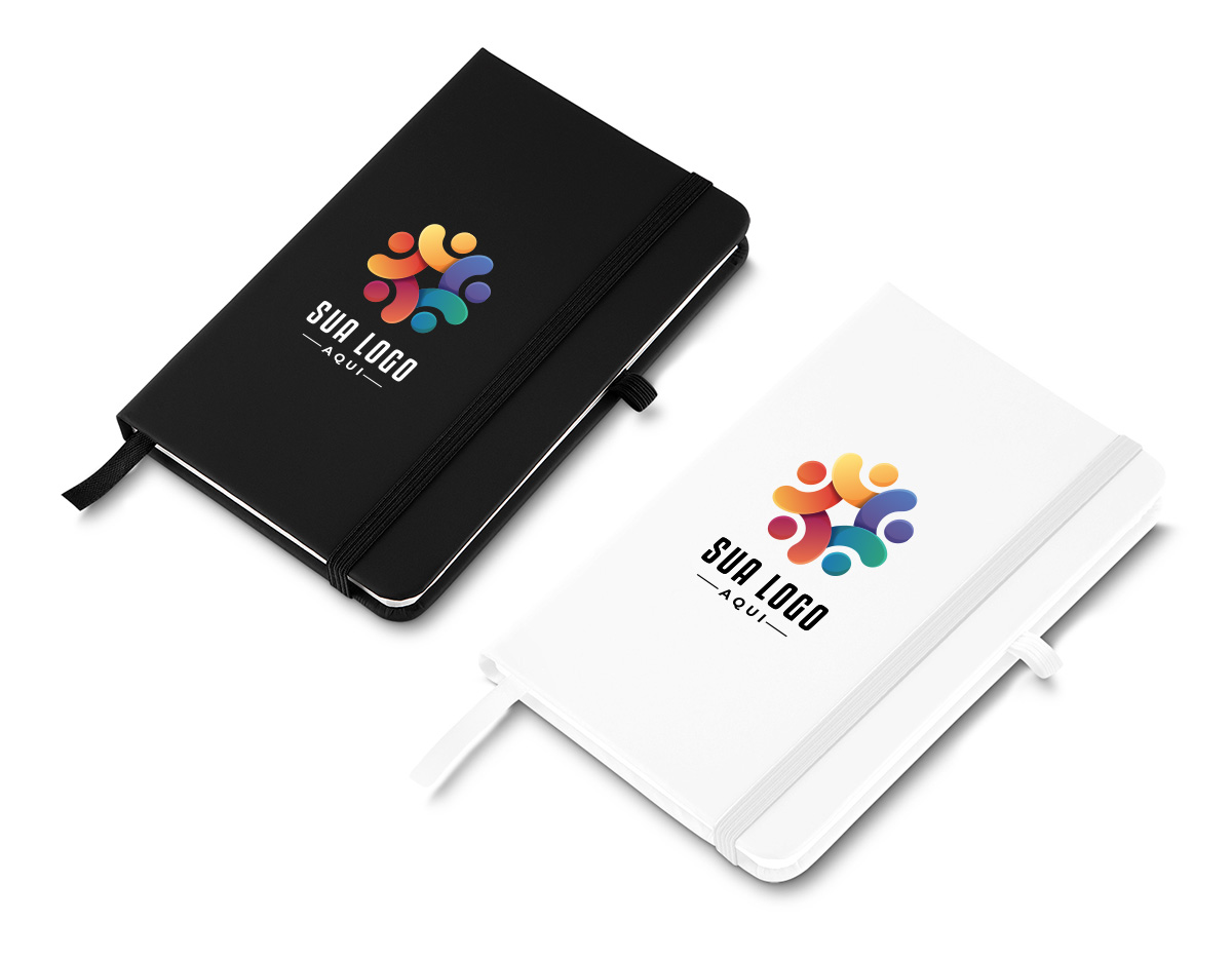 Moleskine material sintético com capa dura e marca página com 80 folhas pautadas.