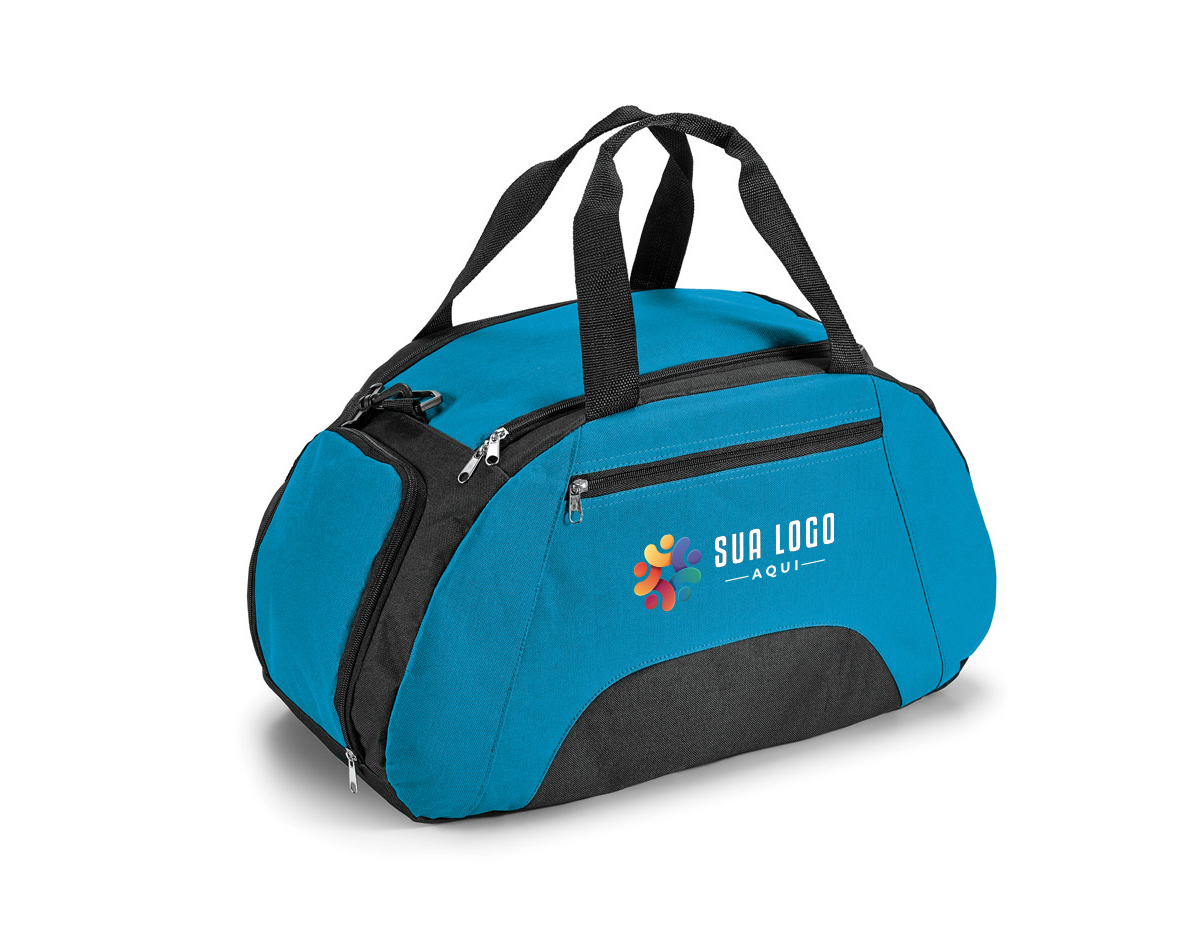 Bolsa esportiva em 600D com fundo em placa semi-rígida. Bolso frontal e bolso lateral para calçado, ambos com zíper. Alça de ombro ajustável. Capacidade até 30 L. 520 x 300 x 255 mm
