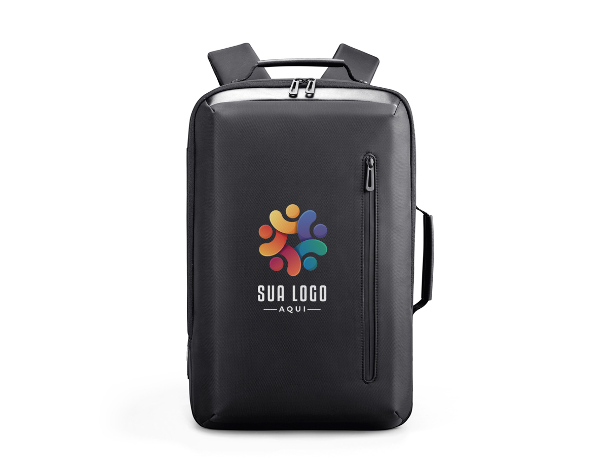 Mochila premium, produzida com poliéster acolchoado, alças de ombro acolchoadas, interior com divisórias com zíper para acomodar pequenos objetos, bolso frontal com zíper e na parte das costas uma divisória atrás do engate para mala de viagem, aceita notebook de até 15,6”, porta USB na lateral.