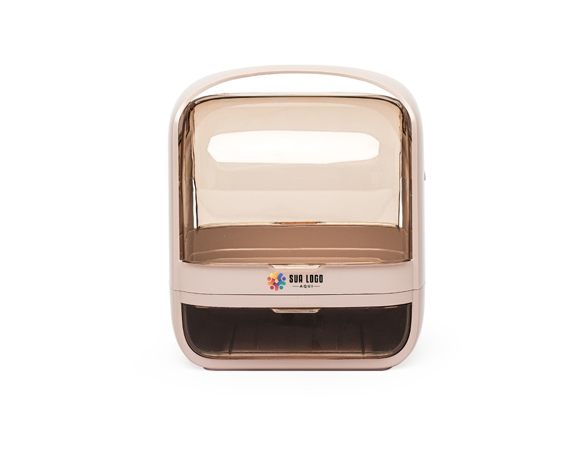 Caixa Organizadora de O segredo para manter os cosméticos organizados e seguros! A caixa organizadora para maquiagens e cosméticos é prática e eficiente. Feita em plástico resistente com tampas de acrílico, ela protege os itens contra poeira e umidade, garantindo que tudo fique sempre seguro e preservado. Com um compartimento principal espaçoso e uma gaveta extra, é possível armazenar tudo de forma organizada. Além disso, a alça de transporte facilita levar a caixa para qualquer lugar, transformando qualquer ambiente no espaço perfeito para a rotina de beleza.