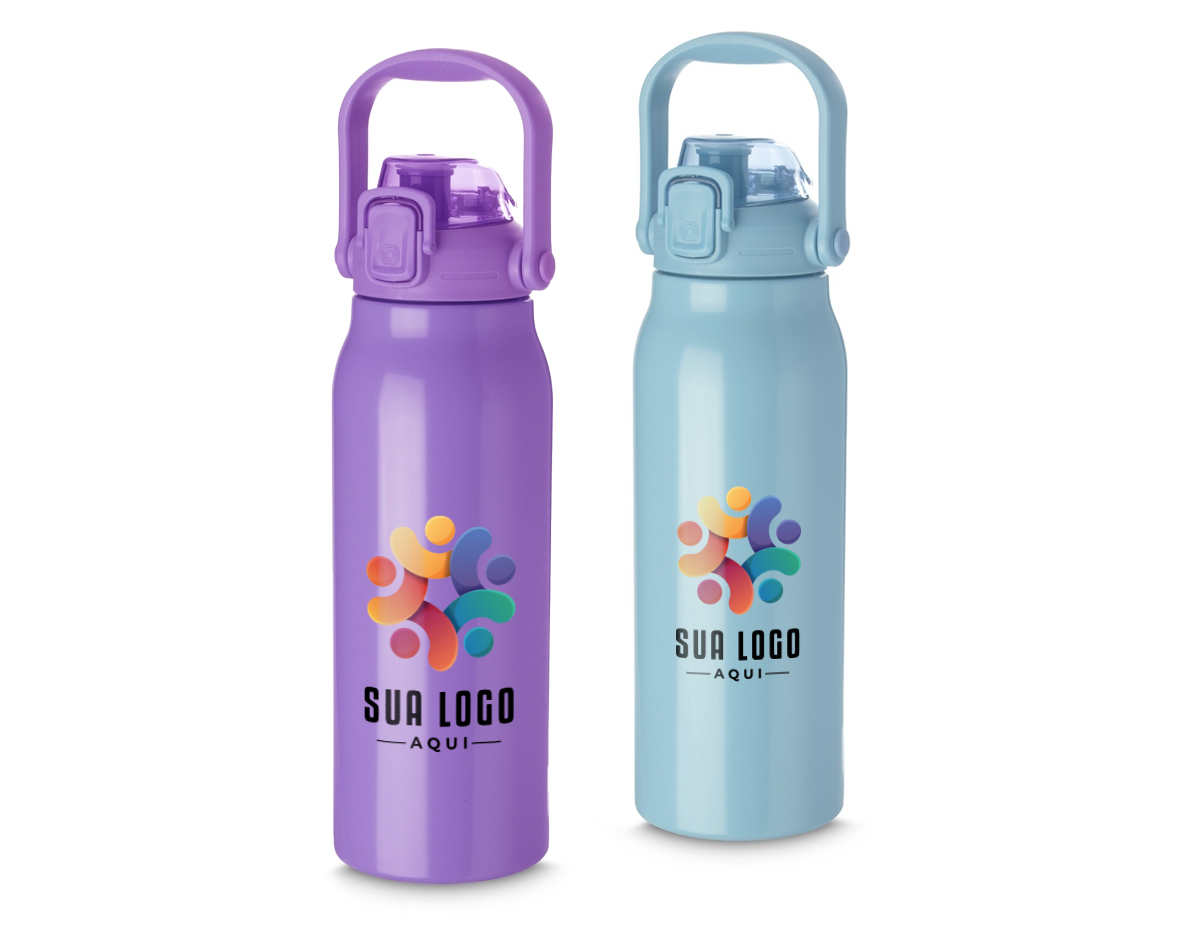 Garrafa Térmica feita em Inox 304, capacidade de 1,6L. Possui tampa rosqueável com trava de segurança e botão de acionamento para abrir a tampa protetora do bocal. Acompanha canudo e dois bicos, sendo um de silicone e outro de plástico.