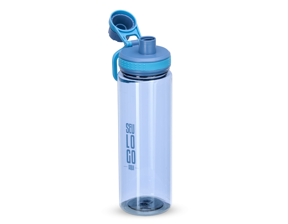 Garrafa plástica de 750 ml, projetada para uso prático e diário. Conta com tampa rosqueável e bocal, assegurando um fechamento seguro. Inclui uma tampa protetora para evitar contaminações e uma alça que facilita o transporte. Ideal para levar em atividades ao ar livre, academia ou no dia a dia, combinando funcionalidade e conveniência.