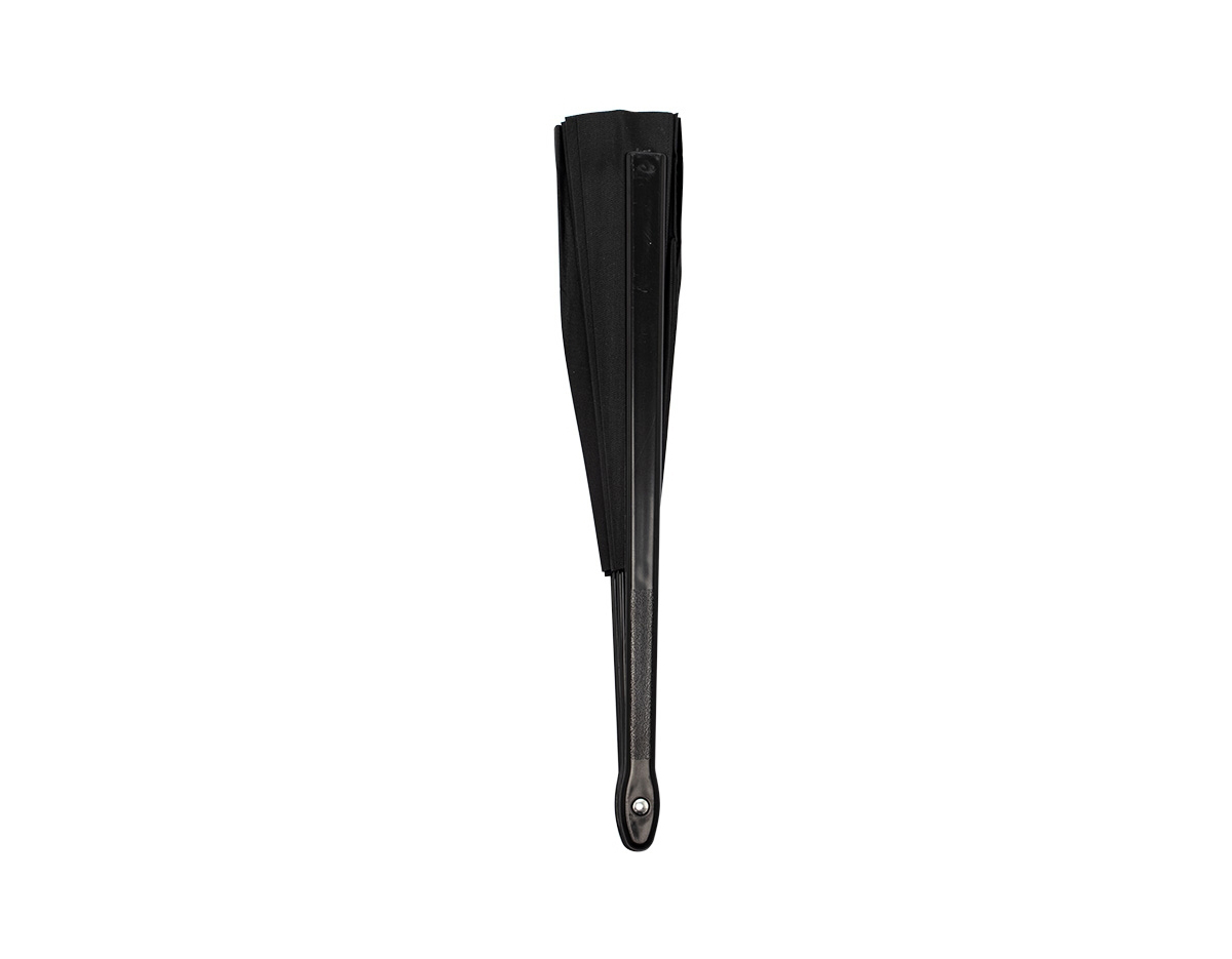 Abane-se e ouça o som que só o nosso leque tem! Feito em tecido oxford e com cabo plástico, possui fácil manuseio e fechamento. É o presente ideal para refrescar os dias mais quentes, o "ventilador natural" que todos vão adorar.