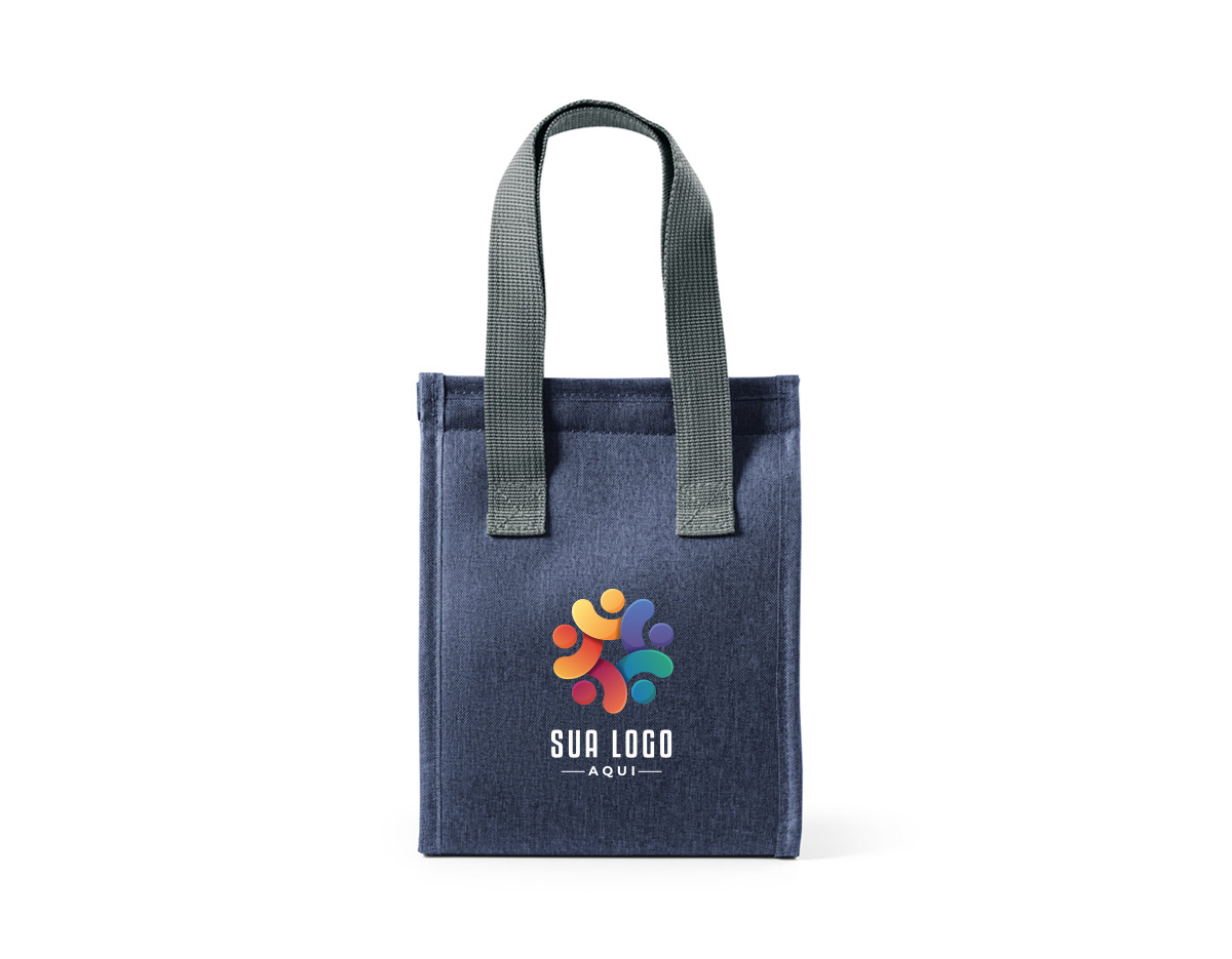 Bolsa térmica em 300D de alta densidade com pegas em webbing. Contém 1 compartimento principal com fecho aderente. Capacidade até 6 L. 240 x 290 x 140 mm