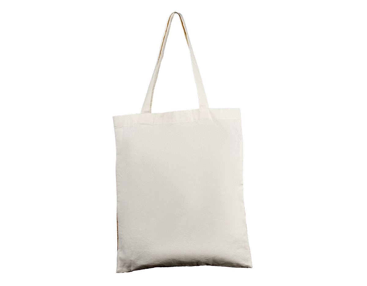 Sacola em algodão cru 140g/m², resistente e prática, com detalhe em cortiça que adiciona um toque natural e elegante. Ideal para quem busca uma opção sustentável e durável para o dia a dia.