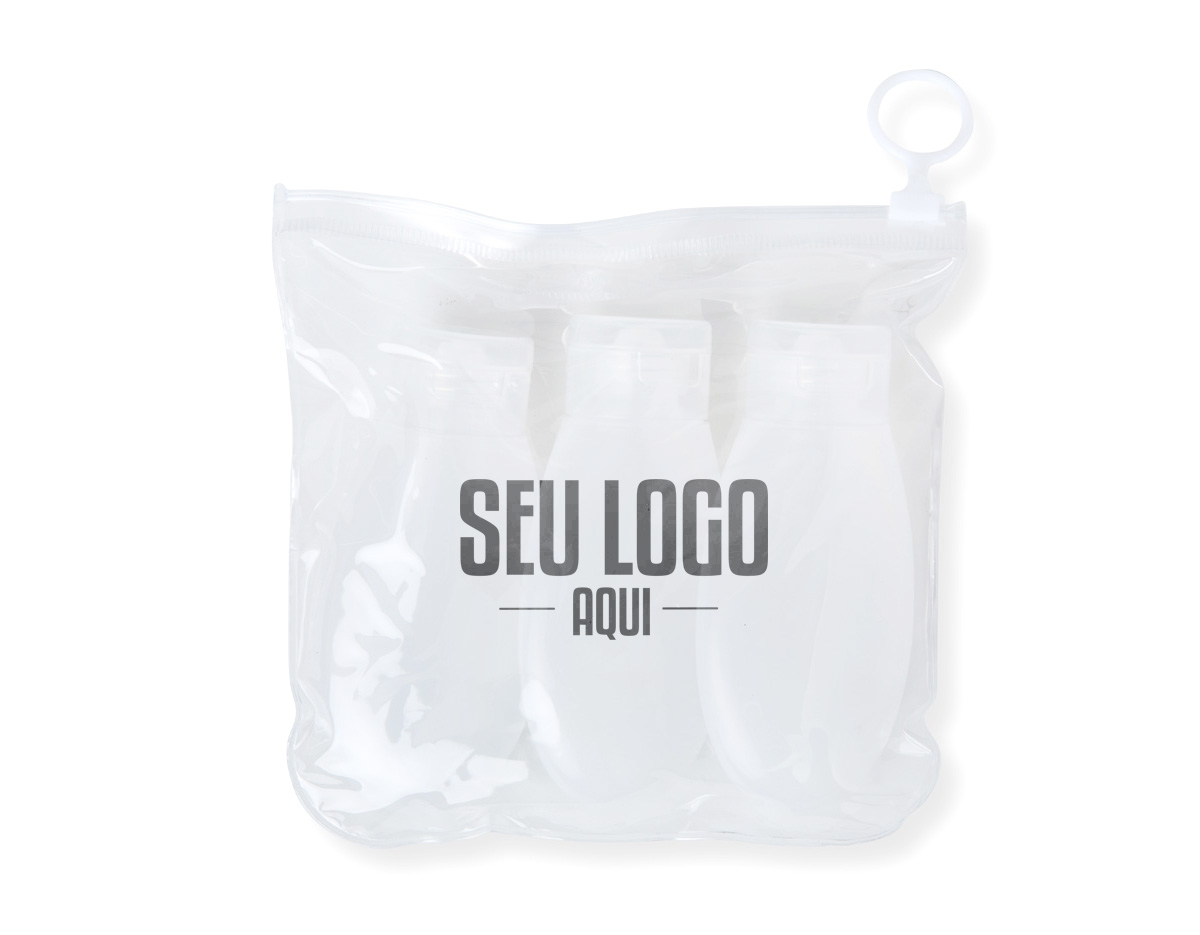 O kit viagem 3 peças é a escolha perfeita para quem busca praticidade e organização durante as viagens. O conjunto inclui três frascos plásticos de 60ml, ideais para transportar líquidos e produtos de higiene pessoal, respeitando as normas de segurança para viagens aéreas. O estojo de PVC com ziplock mantém os itens organizados e seguros, além de evitar que a umidade espalhe para a área externa, caso os itens estejam molhados.