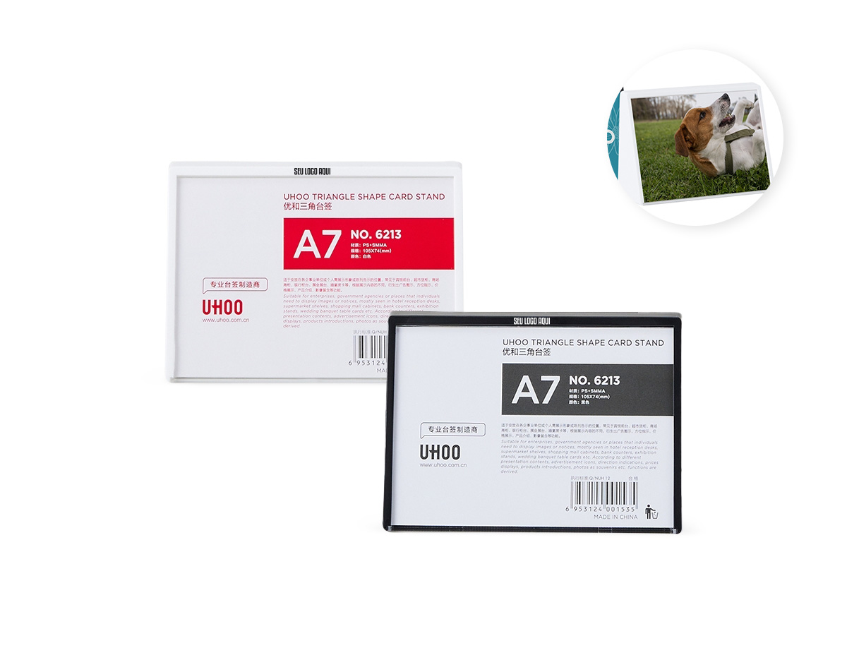 Expositor porta-retrato tamanho A7, confeccionado em poliestireno com placa acrílica transparente. Ideal para exibição de fotos, mensagens ou informativos em ambientes comerciais ou residenciais. Leve, resistente e com visual clean que valoriza o conteúdo exposto.
