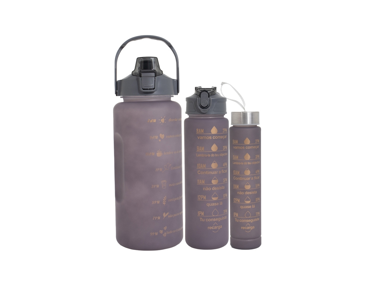 Garrafa térmica inox de 450ml com parede dupla e infusor, ideal para conservar bebidas quentes ou frias por mais tempo. Com design moderno e funcional, é perfeita para o dia a dia, mantendo sua bebida na temperatura ideal. Reutilizável e durável, é uma excelente escolha para quem busca praticidade e sustentabilidade. 