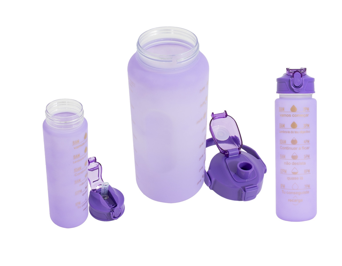 Garrafa térmica inox de 450ml com parede dupla e infusor, ideal para conservar bebidas quentes ou frias por mais tempo. Com design moderno e funcional, é perfeita para o dia a dia, mantendo sua bebida na temperatura ideal. Reutilizável e durável, é uma excelente escolha para quem busca praticidade e sustentabilidade. 