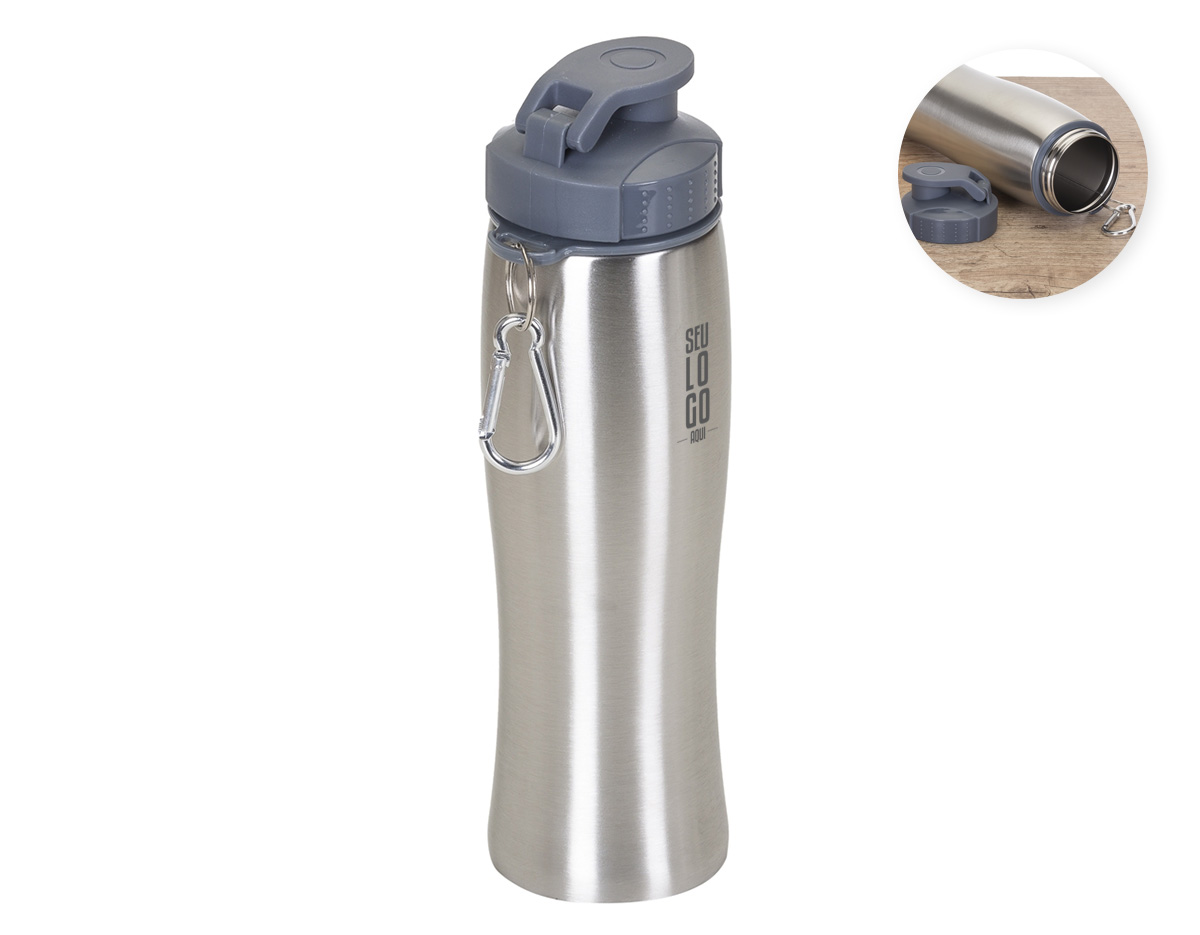 Squeeze inox 750ml com tampa plástica rosqueável e abertura superior, acompanha mosquetão. Tem a parte inferior emborrachada.