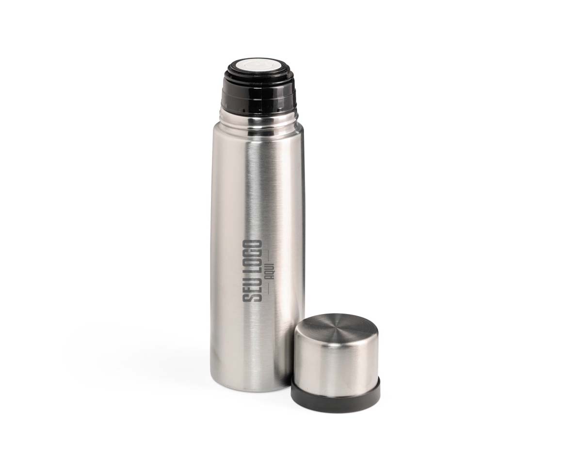 Garrafa térmica em inox com capacidade de 500?ml. Possui tampa que pode ser usada como copo e botão interno que permite abrir e fechar o bocal com praticidade. Ideal para manter bebidas na temperatura desejada.