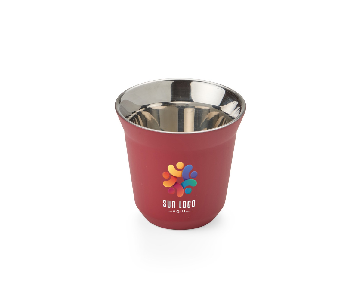 Brinde os momentos inesquecíveis ou aprecie aquela pausa para o café com um copo à altura! Este copo inox com capacidade de 80ml é a opção ideal para marcar os bons momentos da vida, desde uma celebração até um momento mais tranquilo ou intimista. A parede dupla mantém a temperatura da bebida agradável por mais tempo para que a única preocupação seja aproveitar plenamente cada instante.