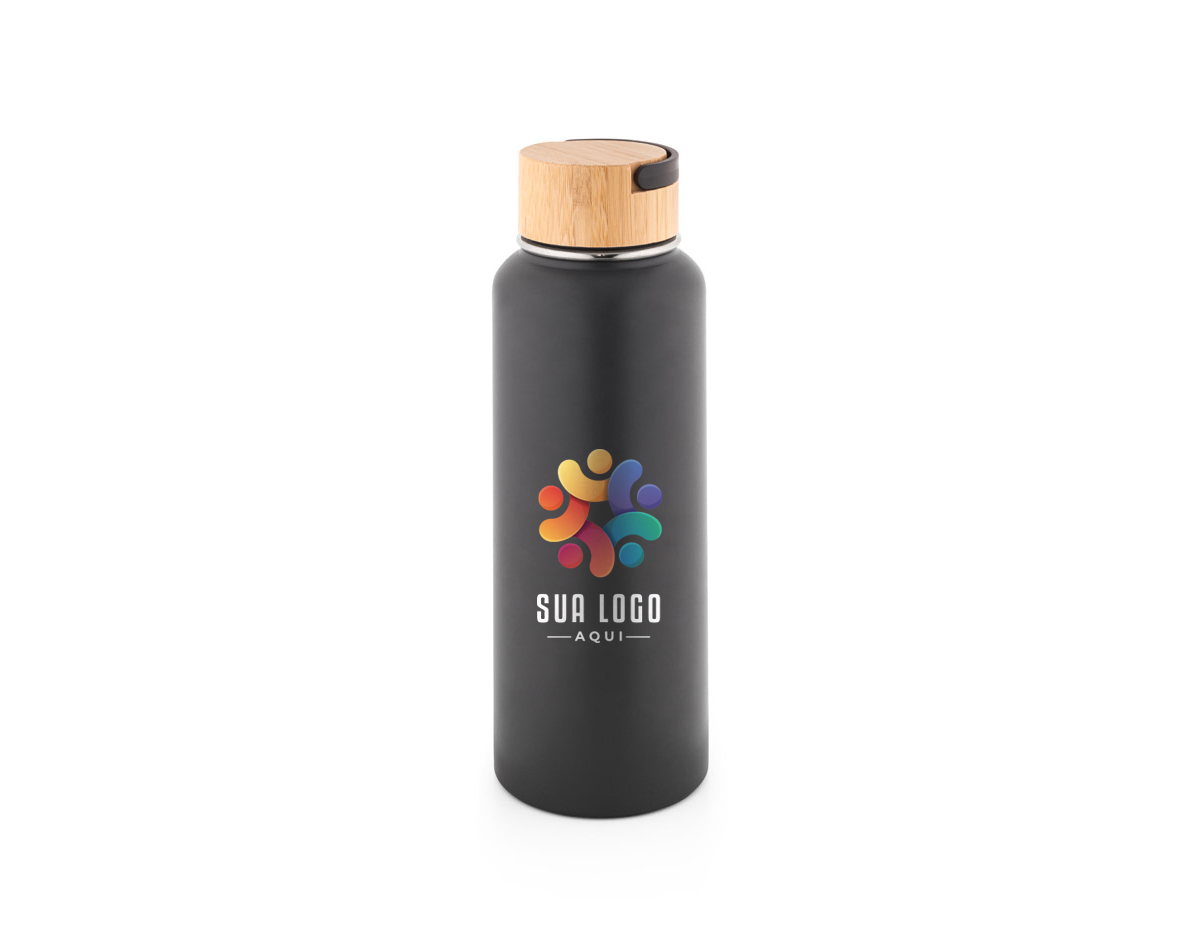 Garrafa em aço inox (90% reciclado) de parede dupla térmica, isolada a vácuo. Parede com revestimento em pó oferecendo mais durabilidade e resistência. Tampa em bambu com pega em plástico que facilita o transporte. Grande capacidade até 1.2 L.