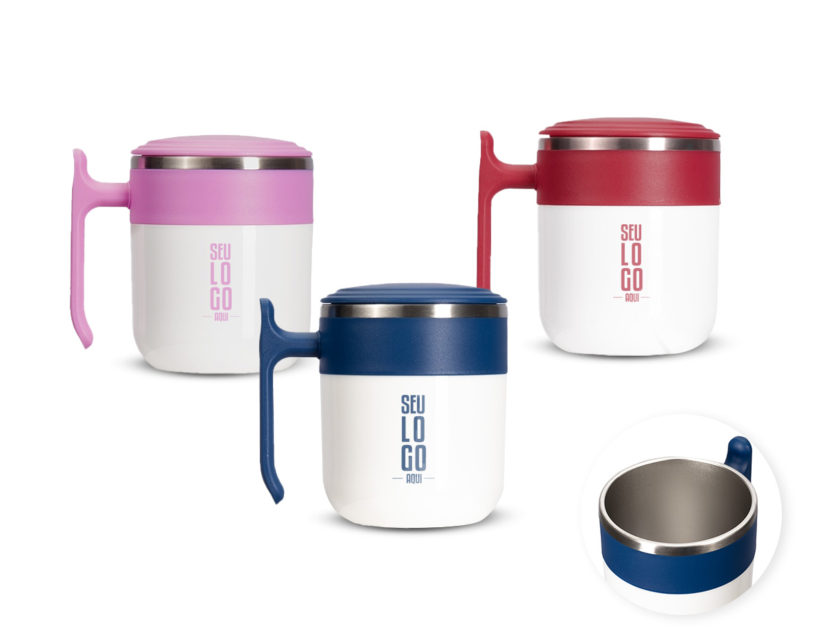 Caneca com design modero, feita em inox e capacidade de até 350ml. Ela possui revestimento externo, alça e tampa de encaixe em plástico, além da base emborrachada antiderrapante para oferecer mais segurança durante seu uso.