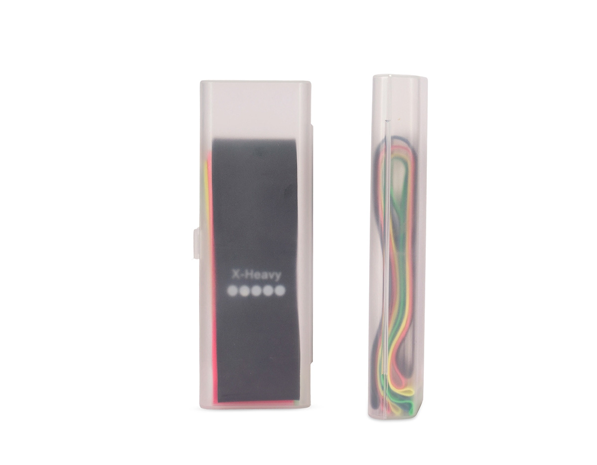 Kit com cinco faixas de borracha com diferentes níveis de resistência, oferecendo a elasticidade ideal para a prática de diversos tipos de atividades físicas. O conjunto acompanha um estojo plástico para guardar as faixas.