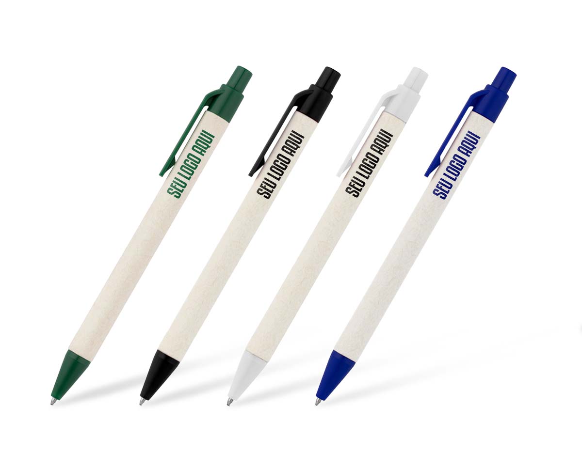 Esferográfica produzida através de pacotes de leite reciclados, contribuindo para o reaproveitamento do cartão e alumínio. Corpo em cartão e componentes coloridos em ABS 100% reciclado. Escrita em azul até 1,5 km.