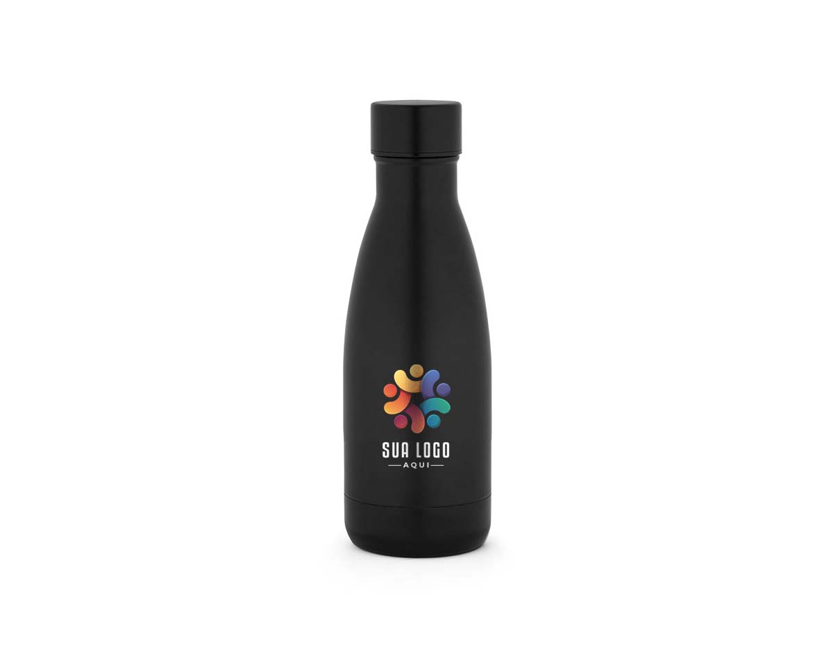 Garrafa térmica com capacidade de até 400 mL, fabricada em aço inox 90% reciclado. Possui parede dupla com isolamento a vácuo e acabamento fosco. A tampa de rosca é à prova de vazamentos, garantindo segurança no transporte de bebidas quentes ou frias.
