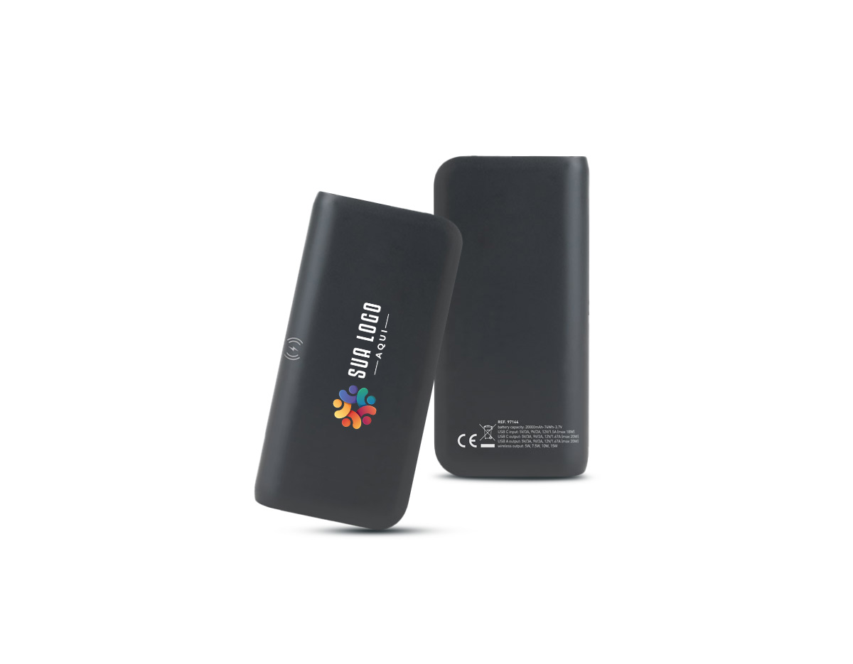 Bateria portátil com carregador wireless em ABS 100% reciclado, com capacidade de 20.000 mAh e tela indicador de nível de carga. A power bank tem uma porta de entrada/saída USB-C e uma porta de saída USB, ambas de carregamento rápido PD 20W. O carregador wireless tem uma potência máxima de 15W. Incluso um cabo de carregamento com saída dupla USB-A/USB-C. Compatível com dispositivos móveis com tecnologia de carregamento sem fios.
