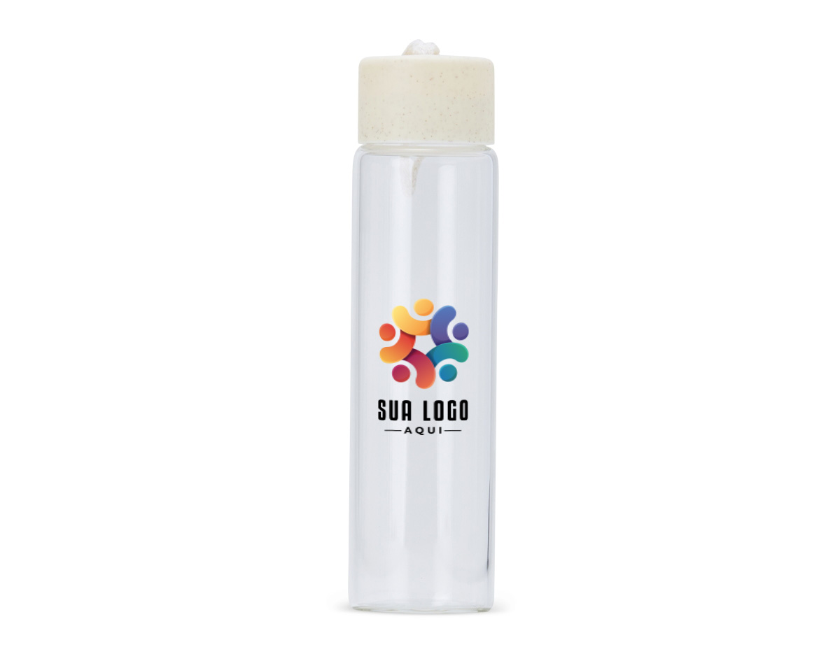 Garrafa de vidro 330ml, ideal para brindes sustentáveis. Conta com tampa plástica de rosca que evita vazamentos e alça em algodão para facilitar o transporte. Compacta, reutilizável e perfeita para ações promocionais que valorizam o cuidado com o meio ambiente e o uso no dia a dia.