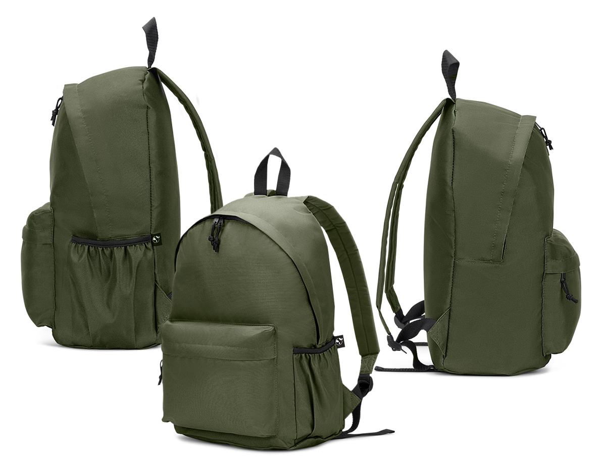 Mochila em poliéster reciclado 600D com forro 210D, ideal para ações sustentáveis. Conta com compartimento principal amplo, bolso frontal, bolso lateral para squeeze e alça superior em webbing. Capacidade de até 18L. Brinde corporativo funcional e com apelo ecológico.
